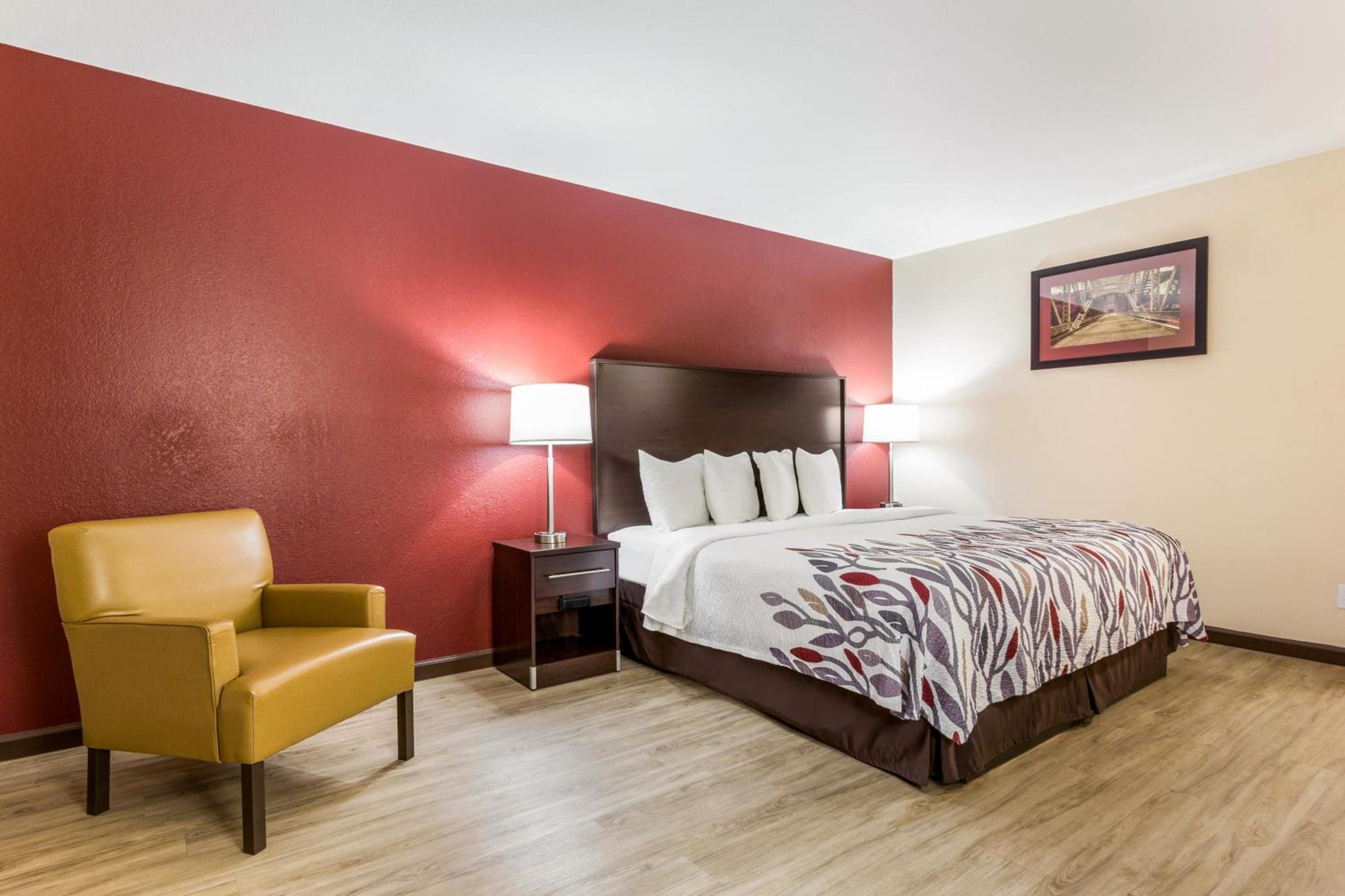 King Room - Disability Access/Non-Smoking photo 1