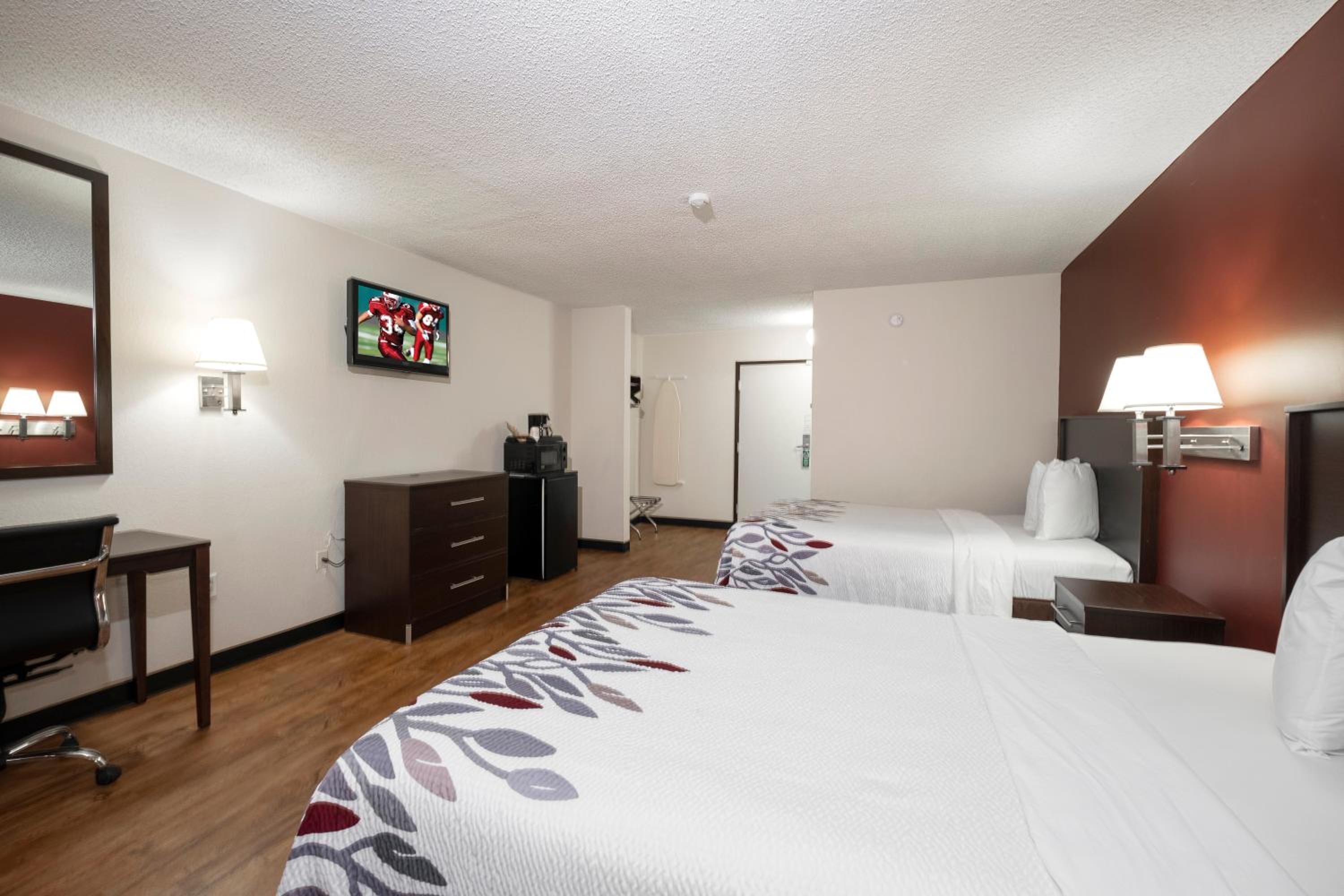 Deluxe Double Room with Two Double Beds Non-Smoking - Photo 1