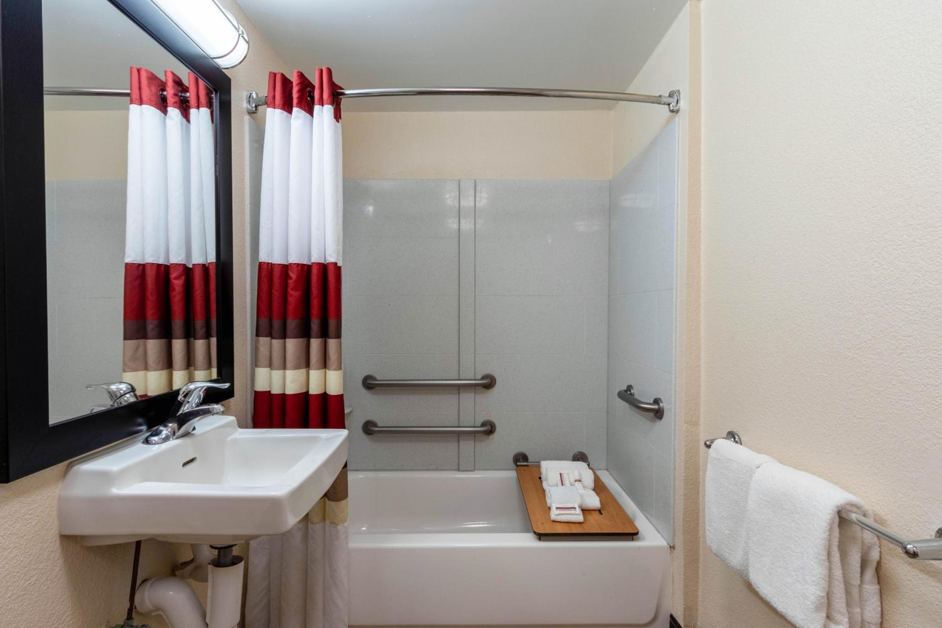  Superior King Room Disability Access Smoke Free - Photo 4