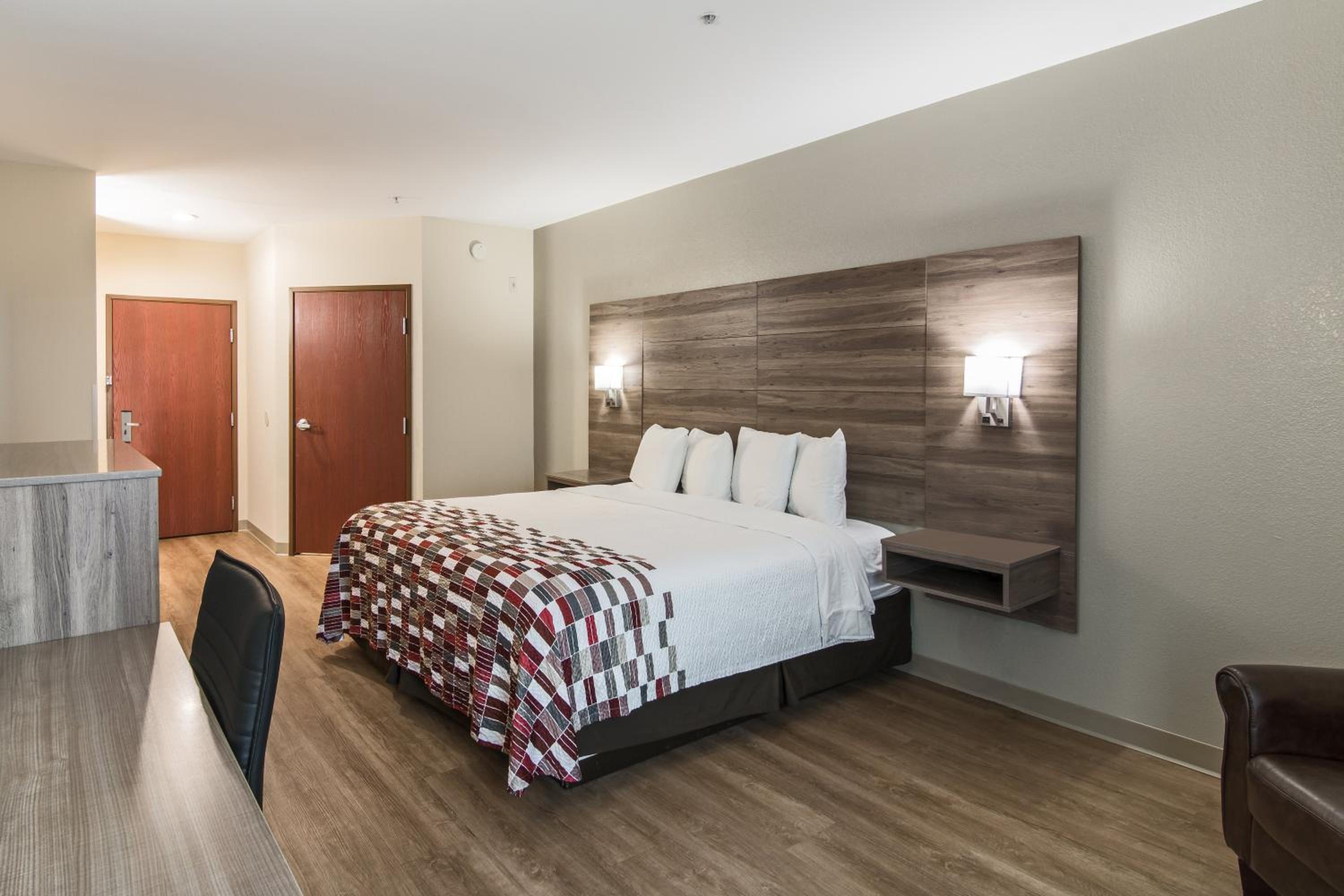 Superior King Room - Non-Smoking - Photo 3