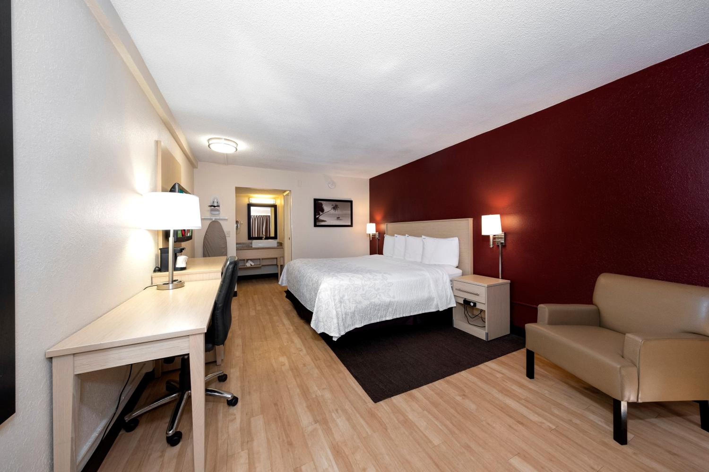 Superior King Room Smoke Free - Photo 5