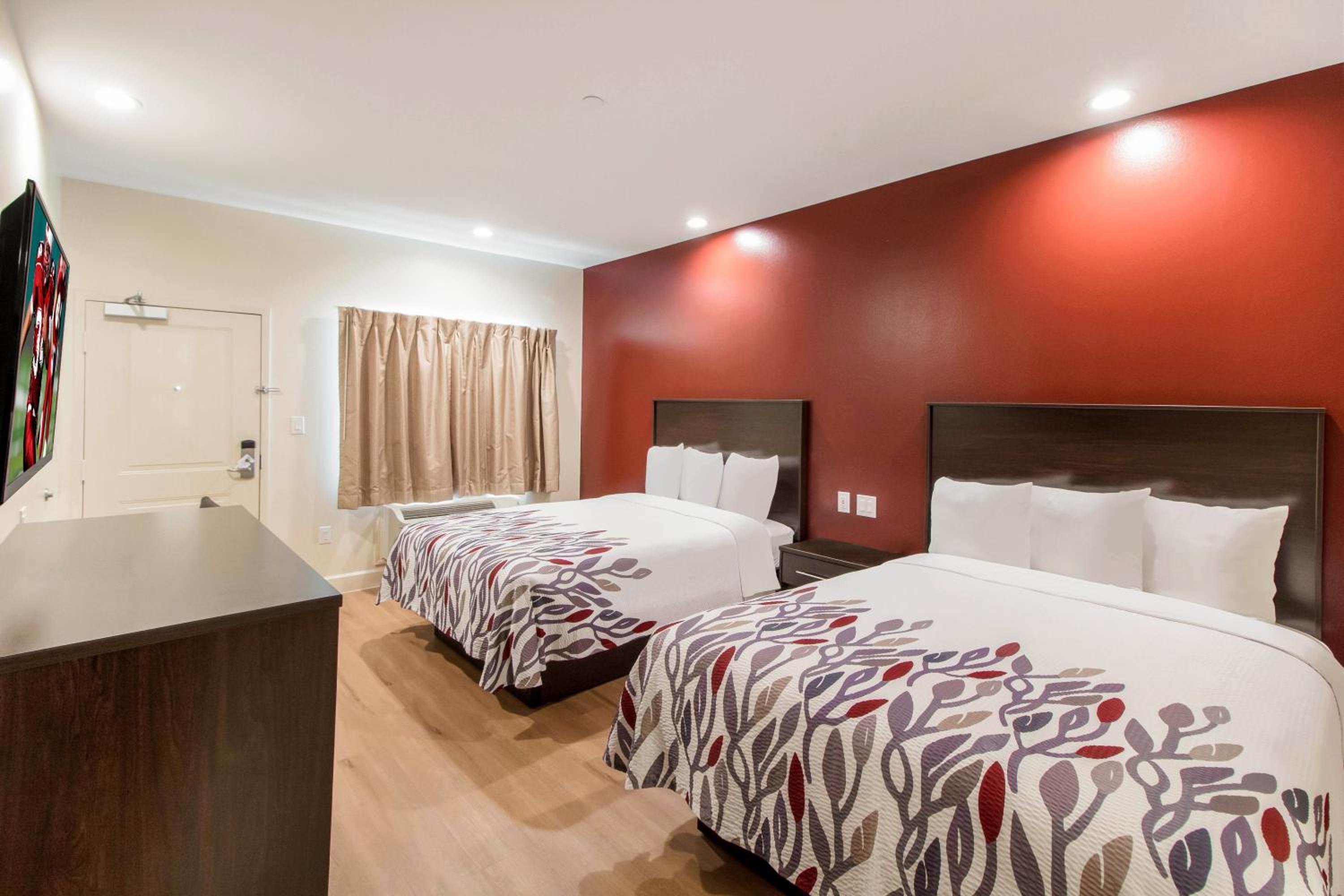 Deluxe Room with Two Queen Beds Smoke Free - Photo 1