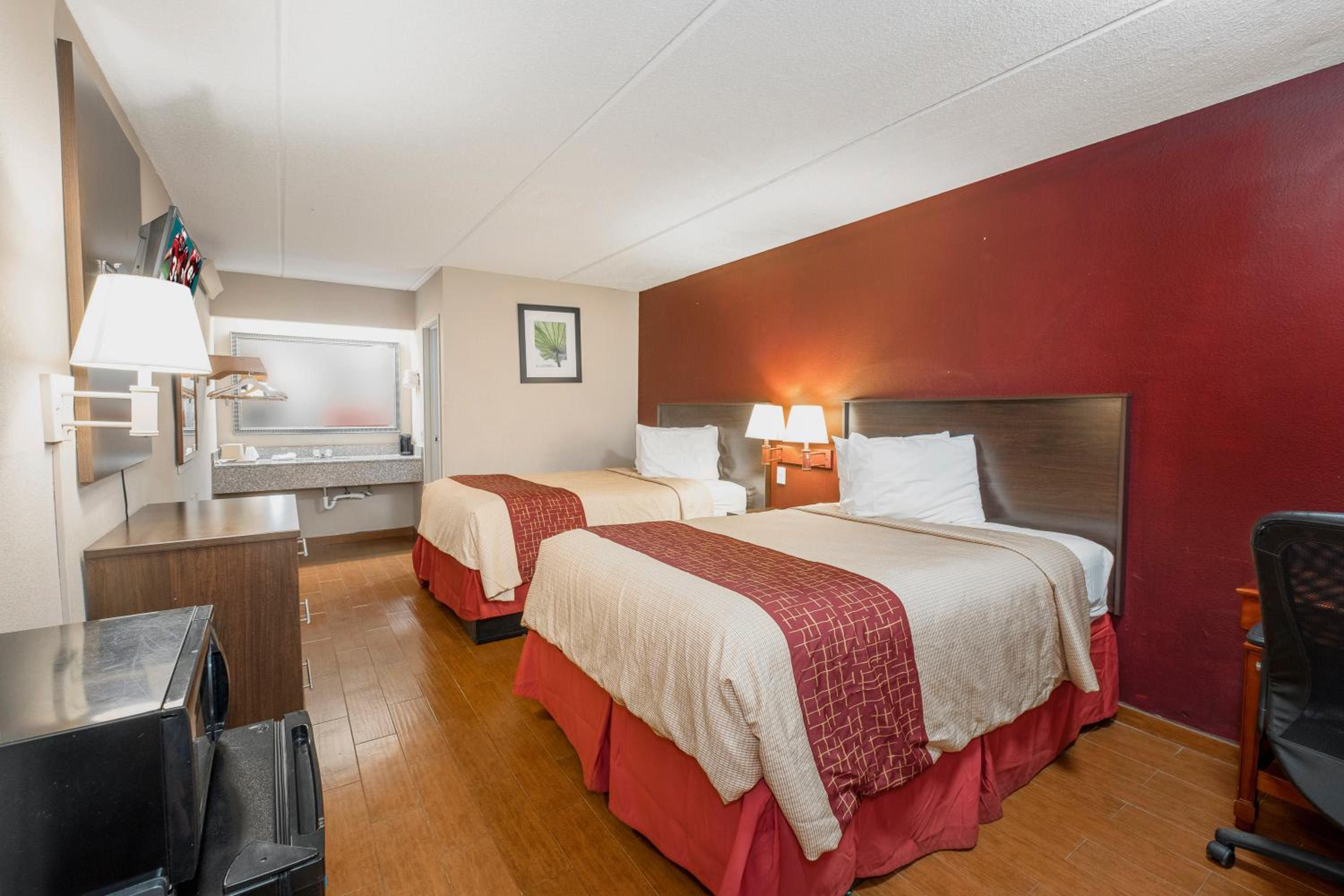 Deluxe Room with Two Double Beds Non-Smoking - Photo 1