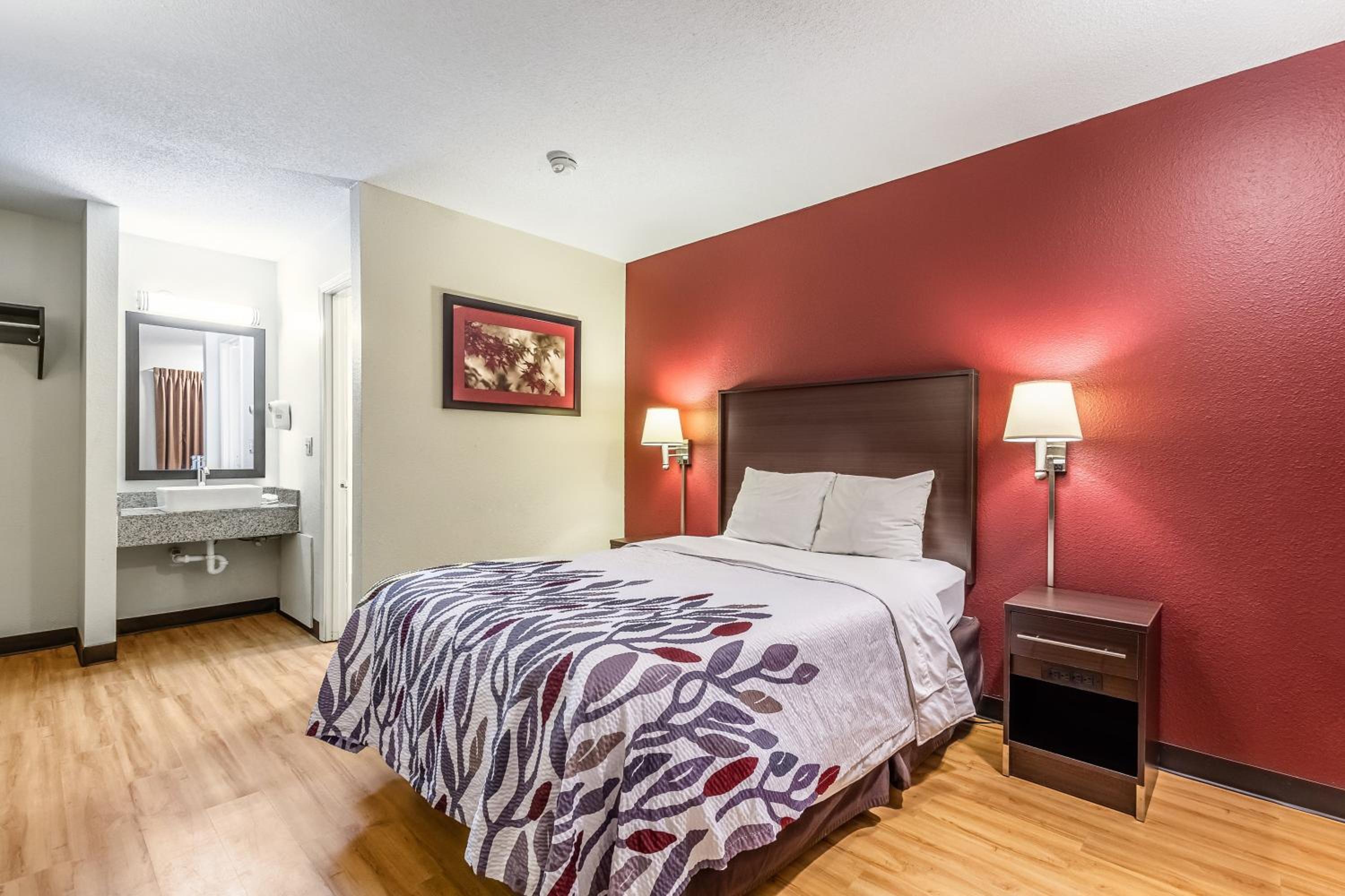Deluxe Room with One Double Bed Non-Smoking - Photo 1