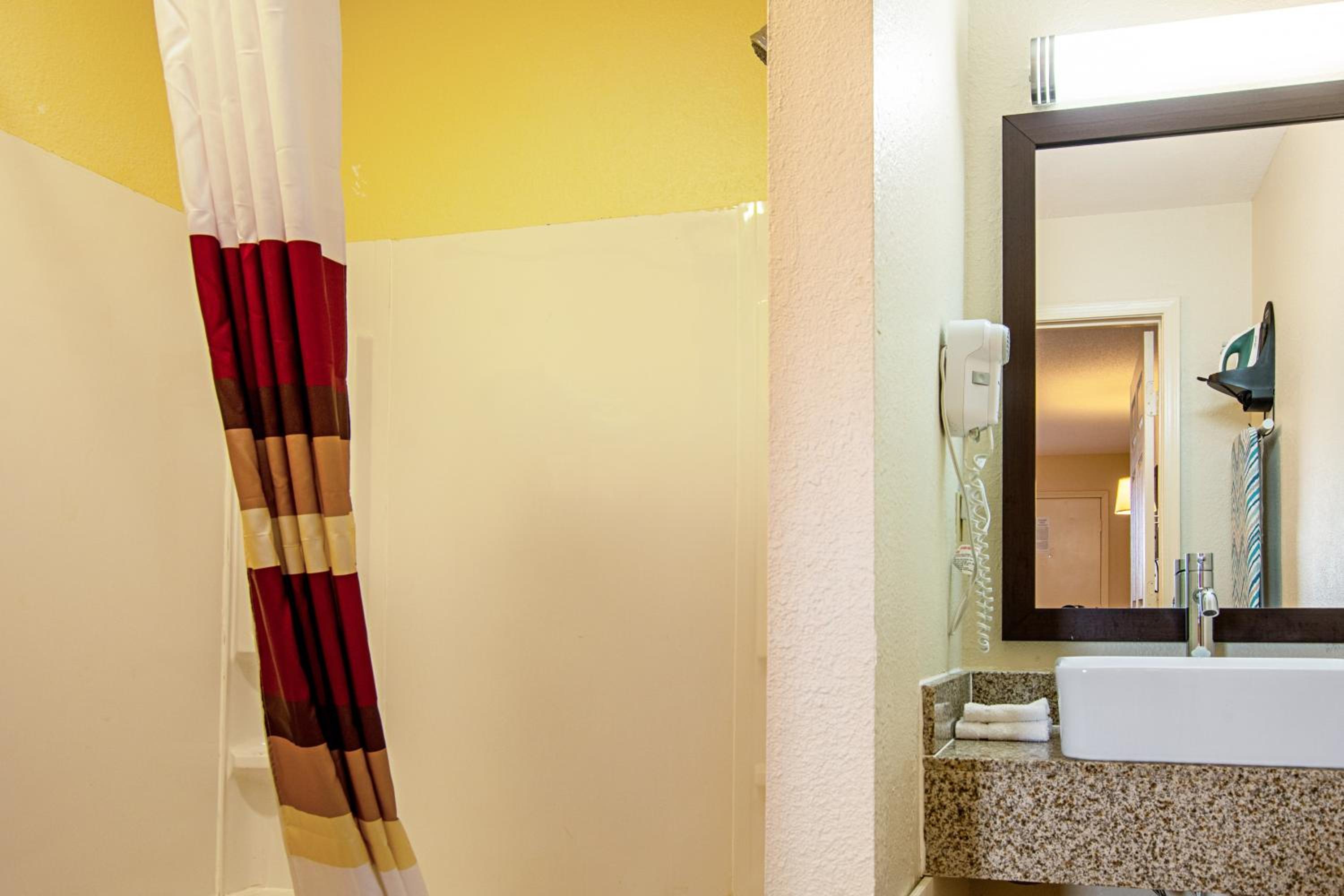 Red Roof Inn Scottsburg, Zdjęcie 3