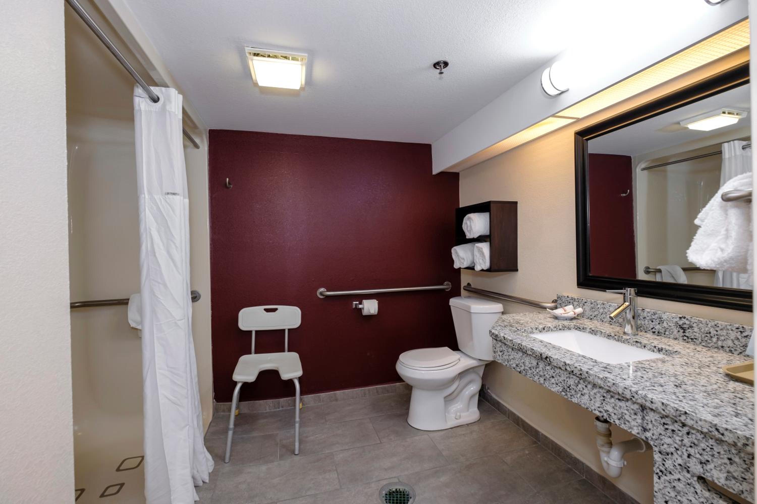 Deluxe Queen Room Disability Access Roll-In Shower Smoke Free - Photo 6