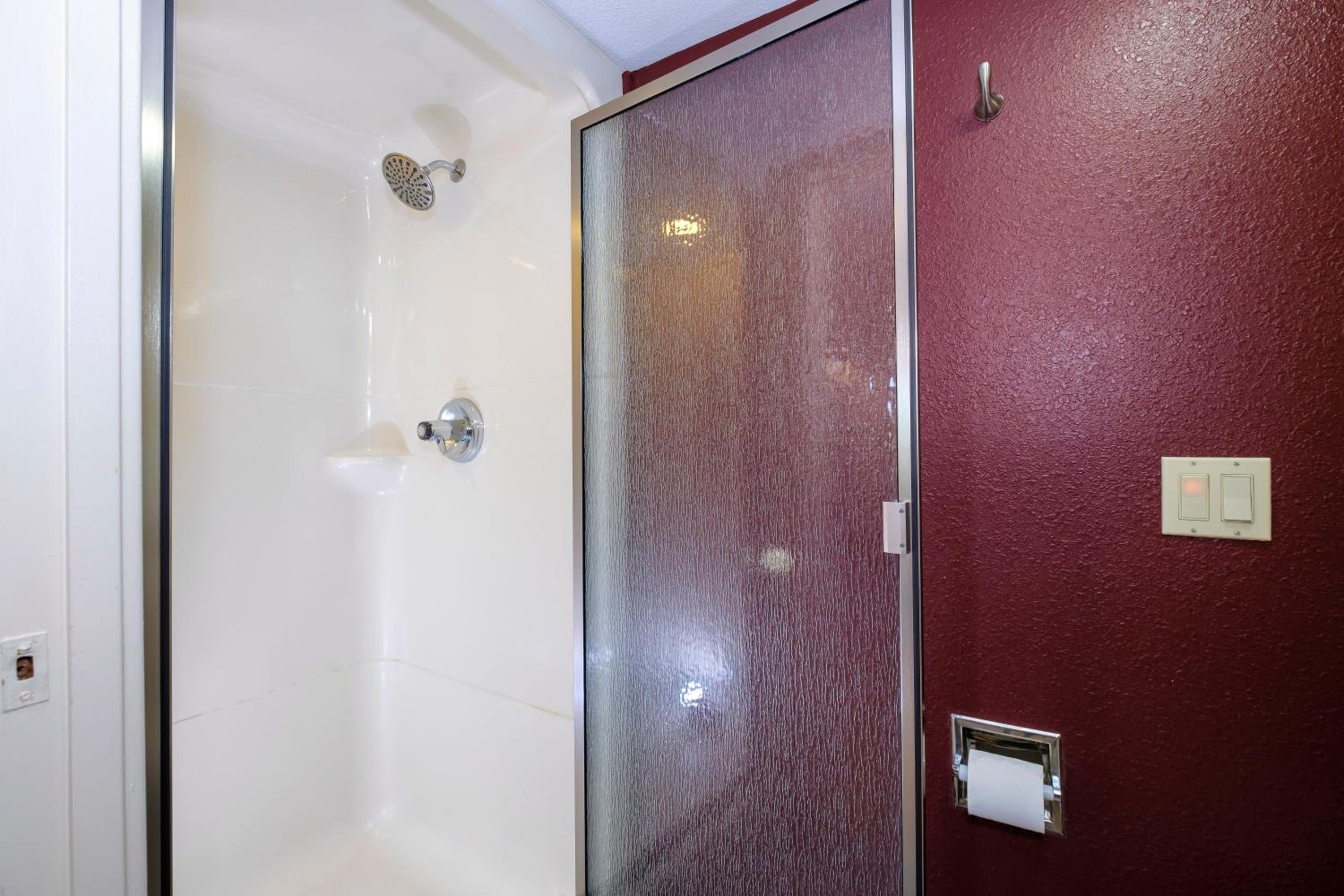 Deluxe Double Room with Two Double Beds Smoke Free - Photo 7
