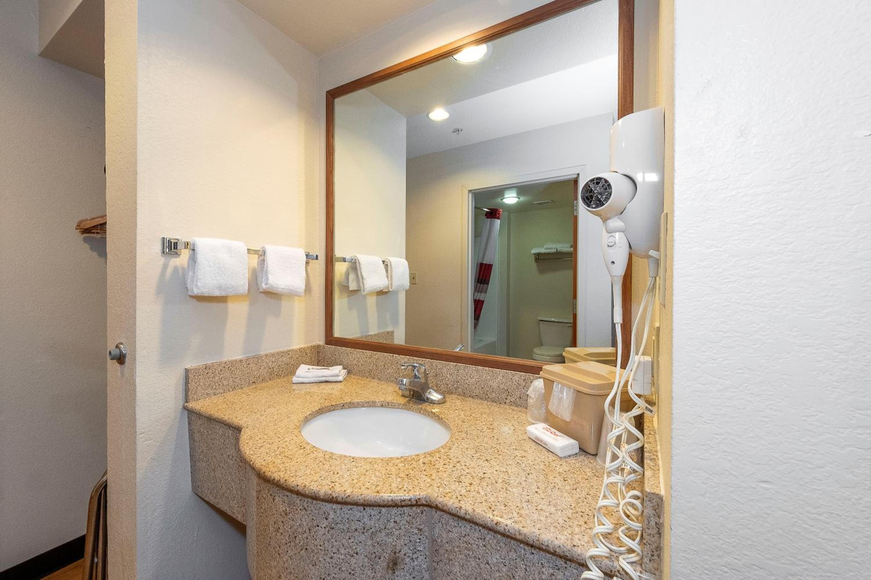 Deluxe Room with Two Double Beds Non-Smoking