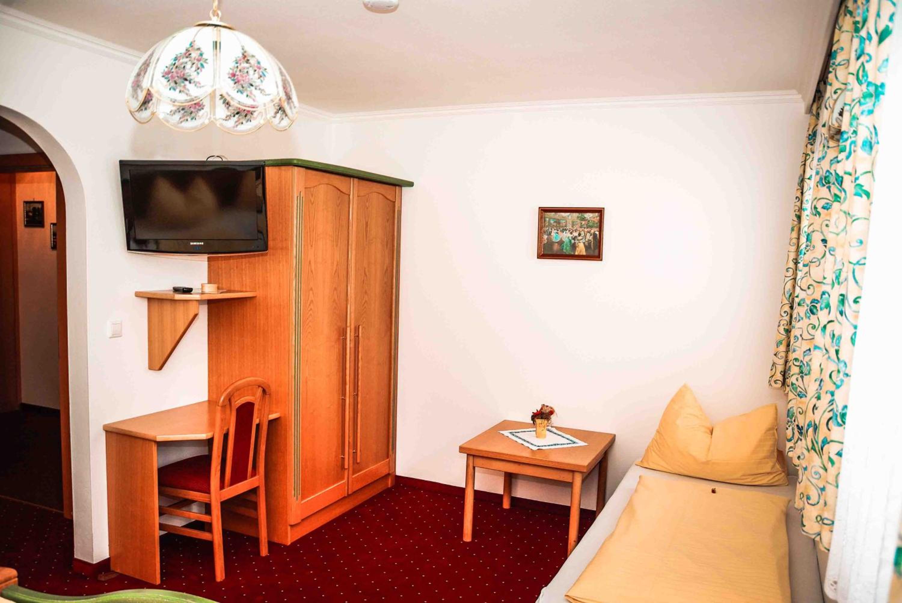 Two-Bedroom Apartment with Terrace (8 Adults)