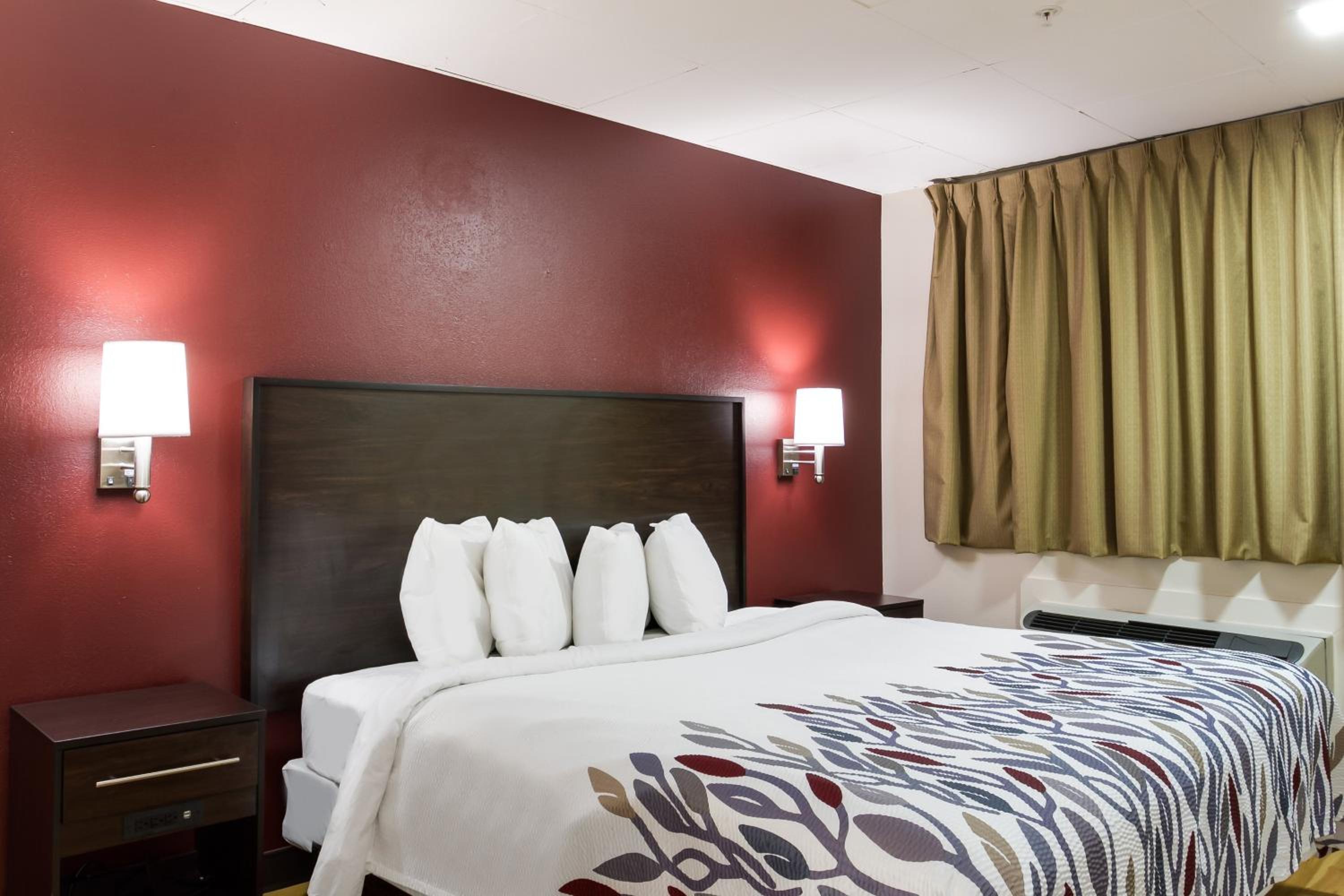 Suite King Room with Disability Access - Non-Smoking photo 3