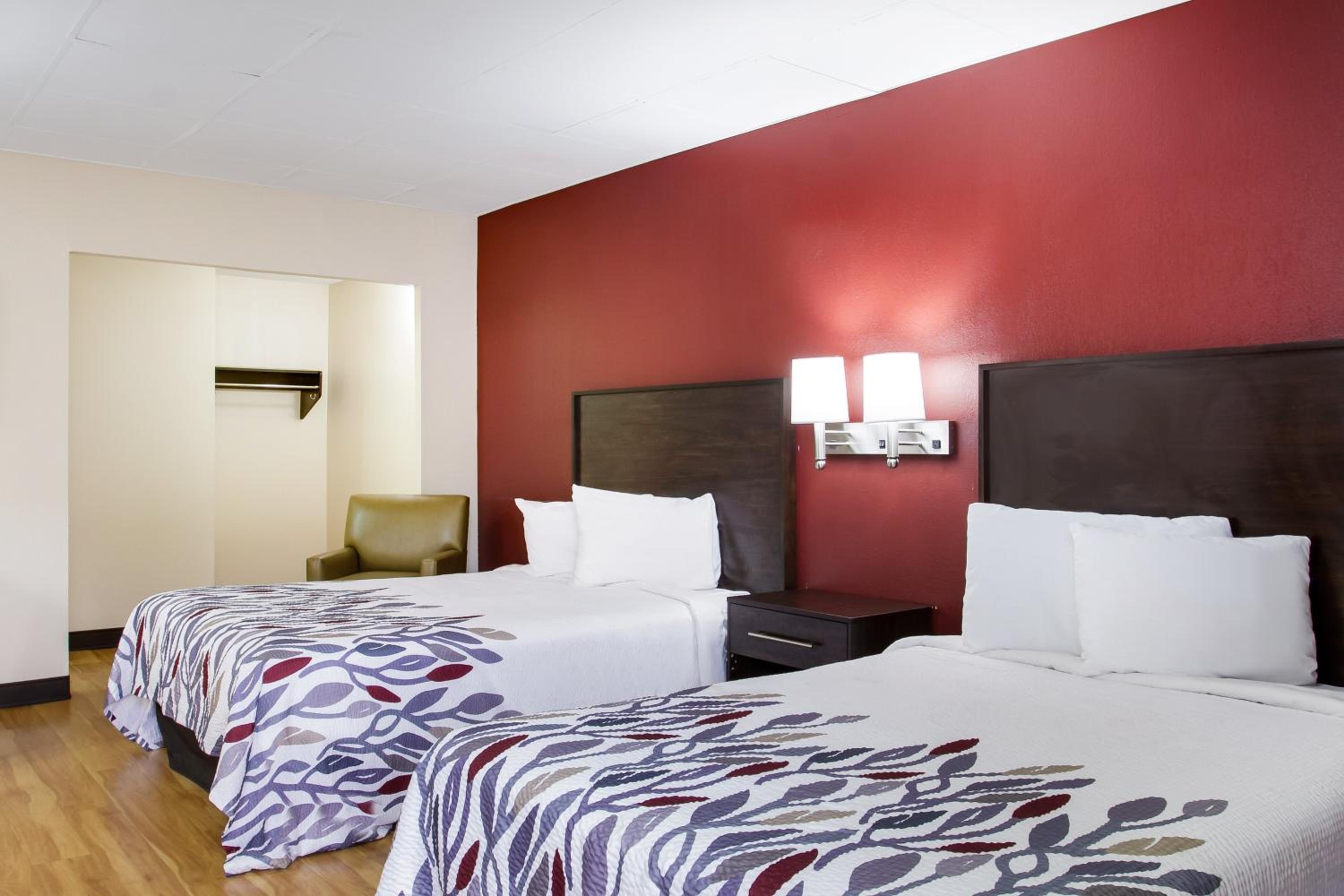Deluxe Room with Two Queen Beds Disability Access Non-Smoking photo 1