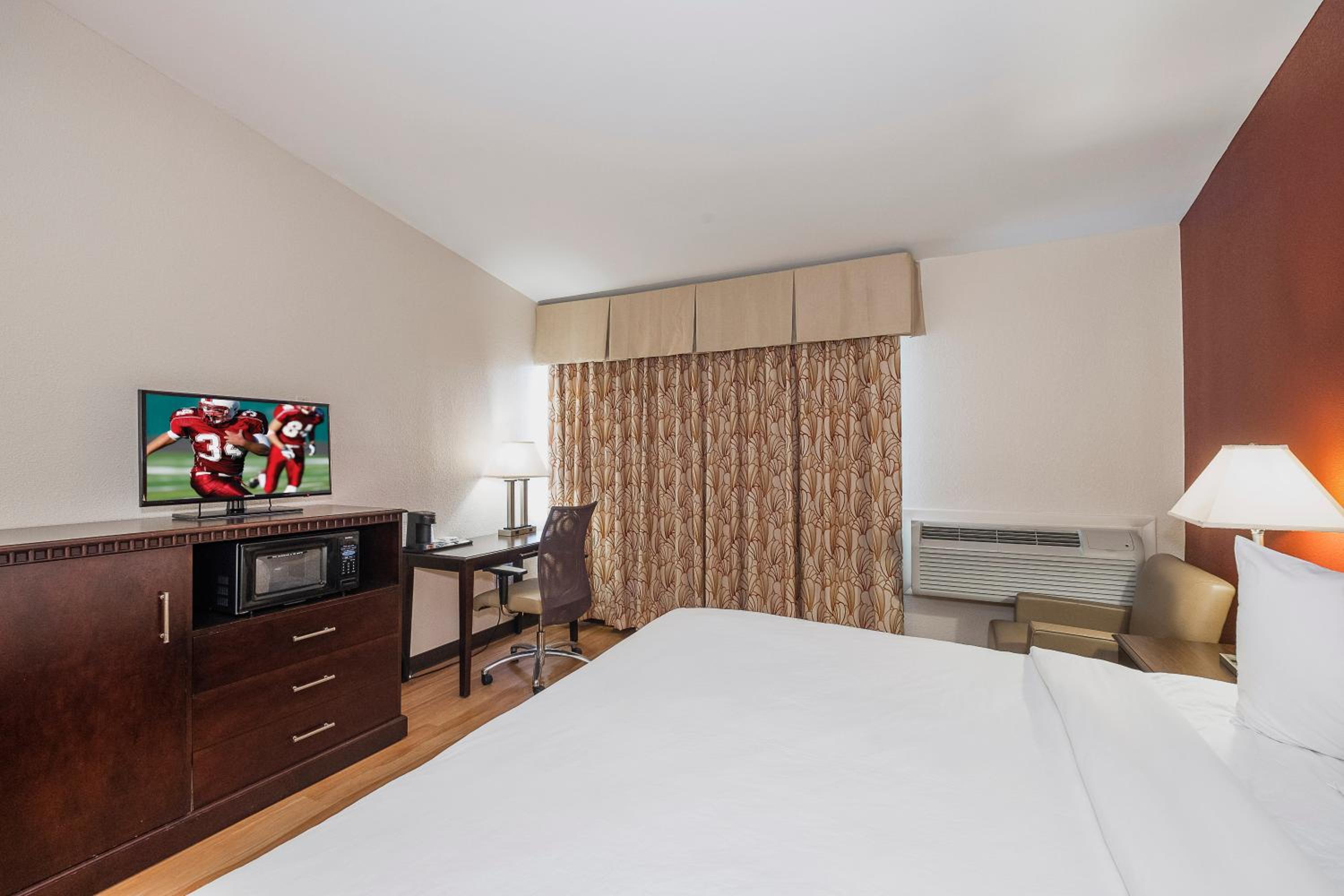 Superior King Room Non-Smoking - Photo 4