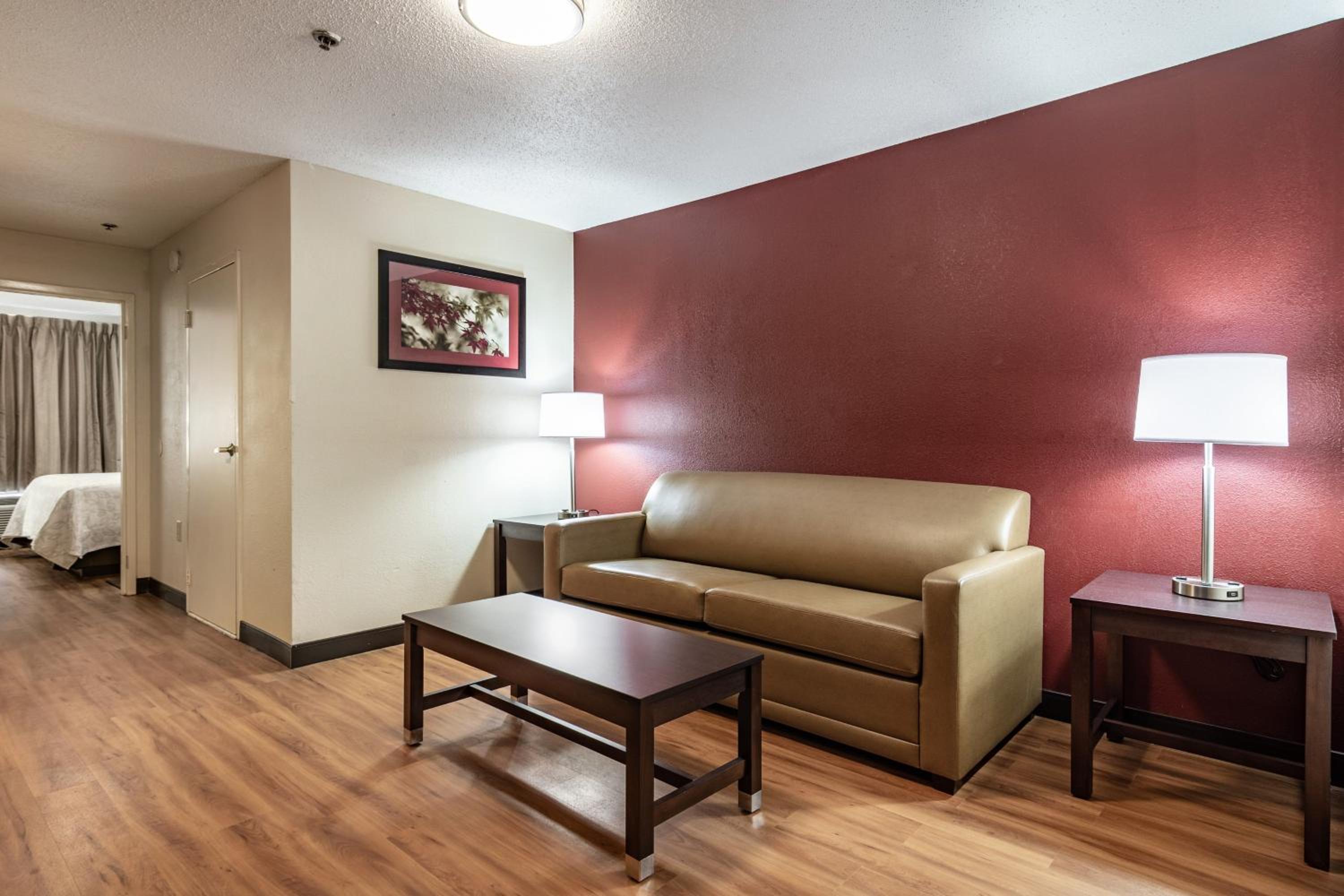 Suite King Room Smoke Free - Photo 2