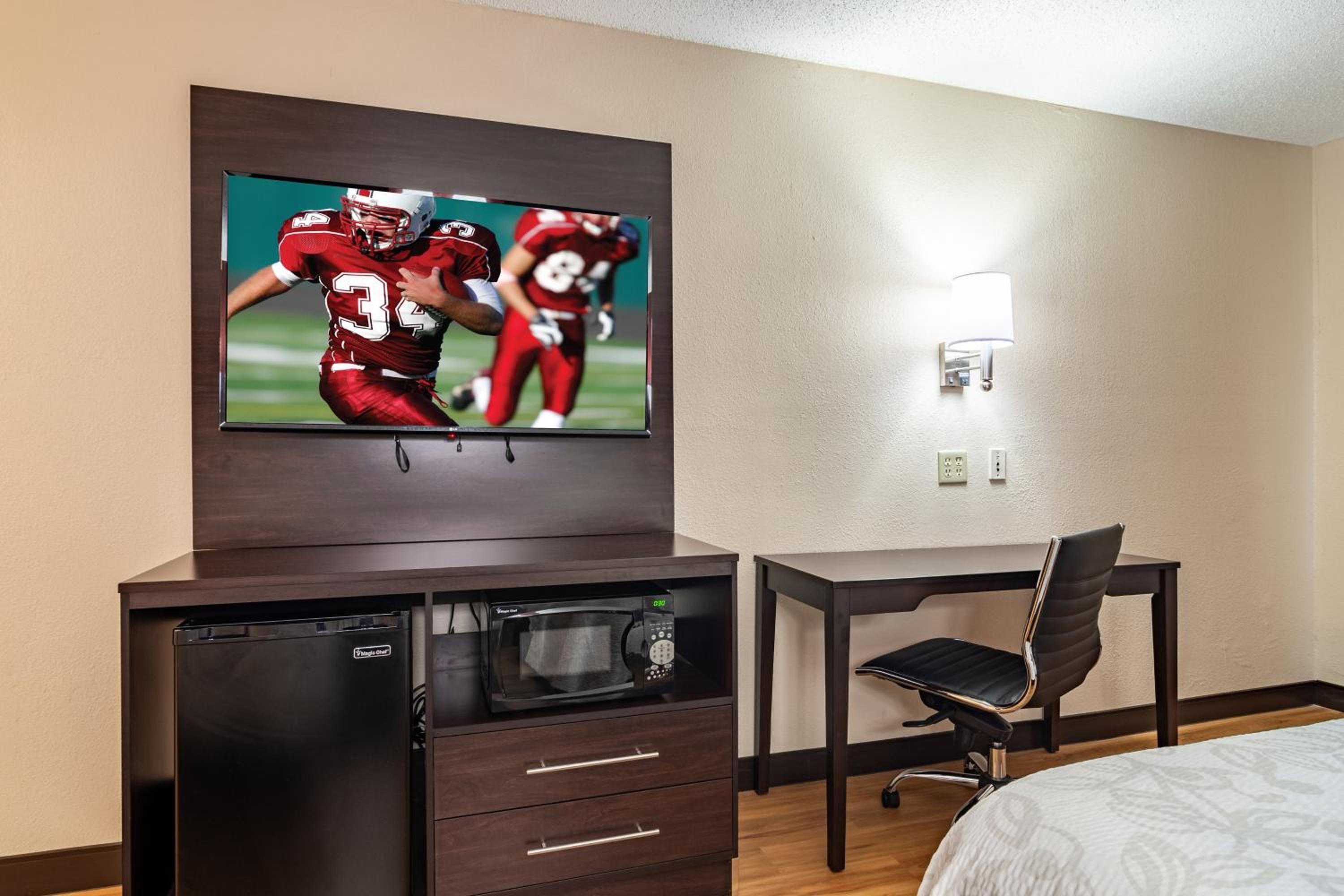 Superior Room with Two Queen Beds Smoke Free - Photo 4