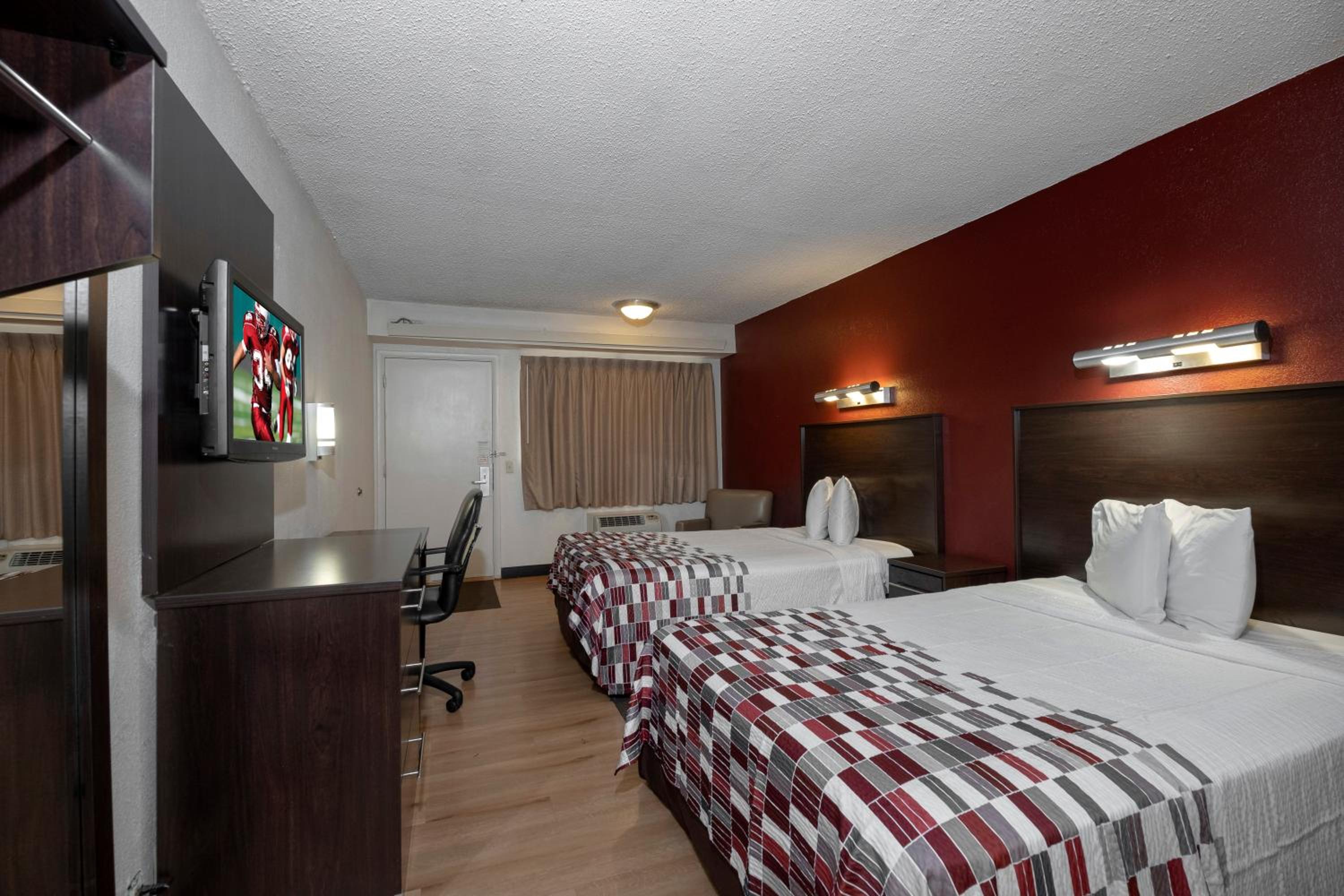  Standard Room with Two Double Beds Smoke Free photo 3