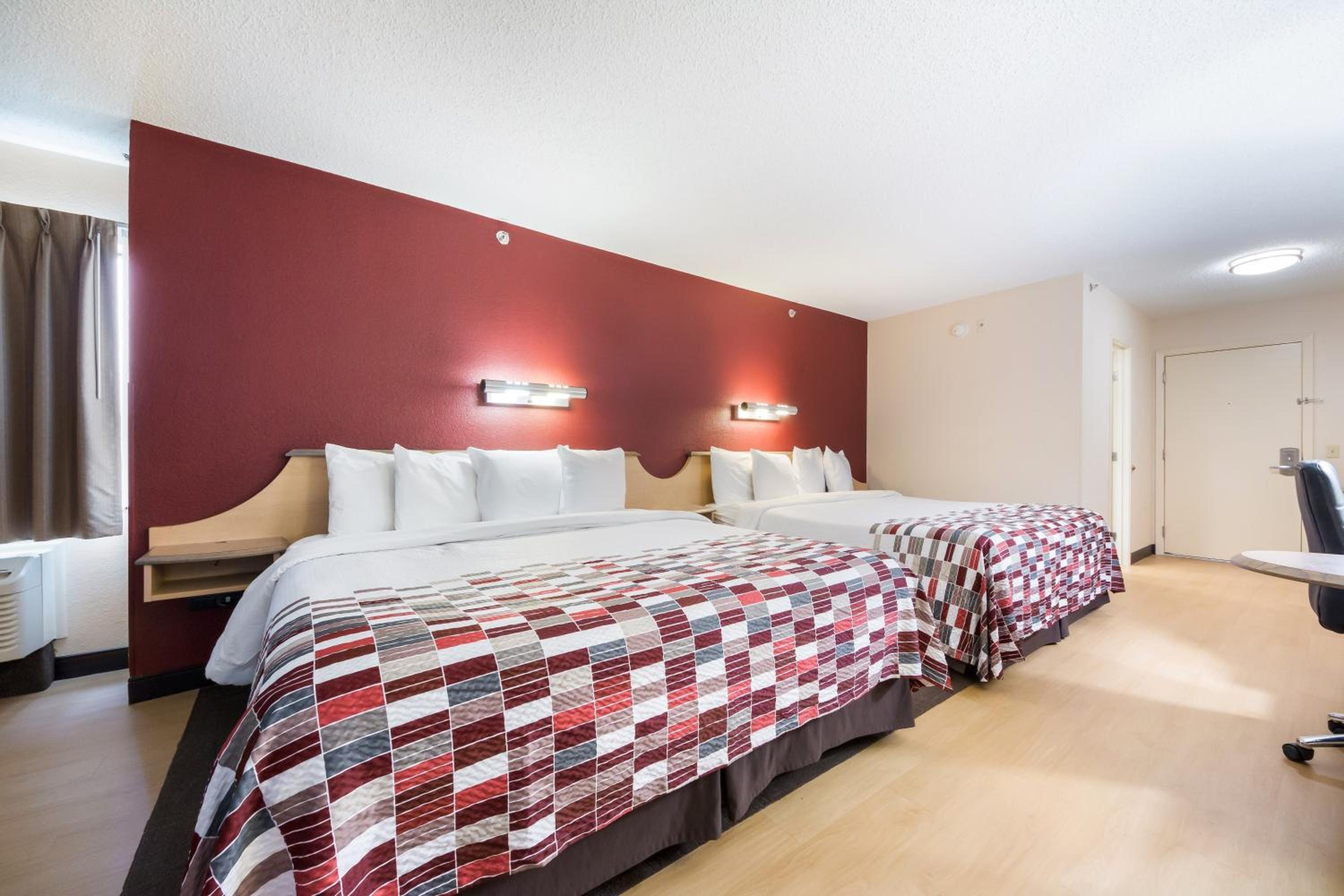 Superior Room with Two King Beds Smoke Free - Photo 2