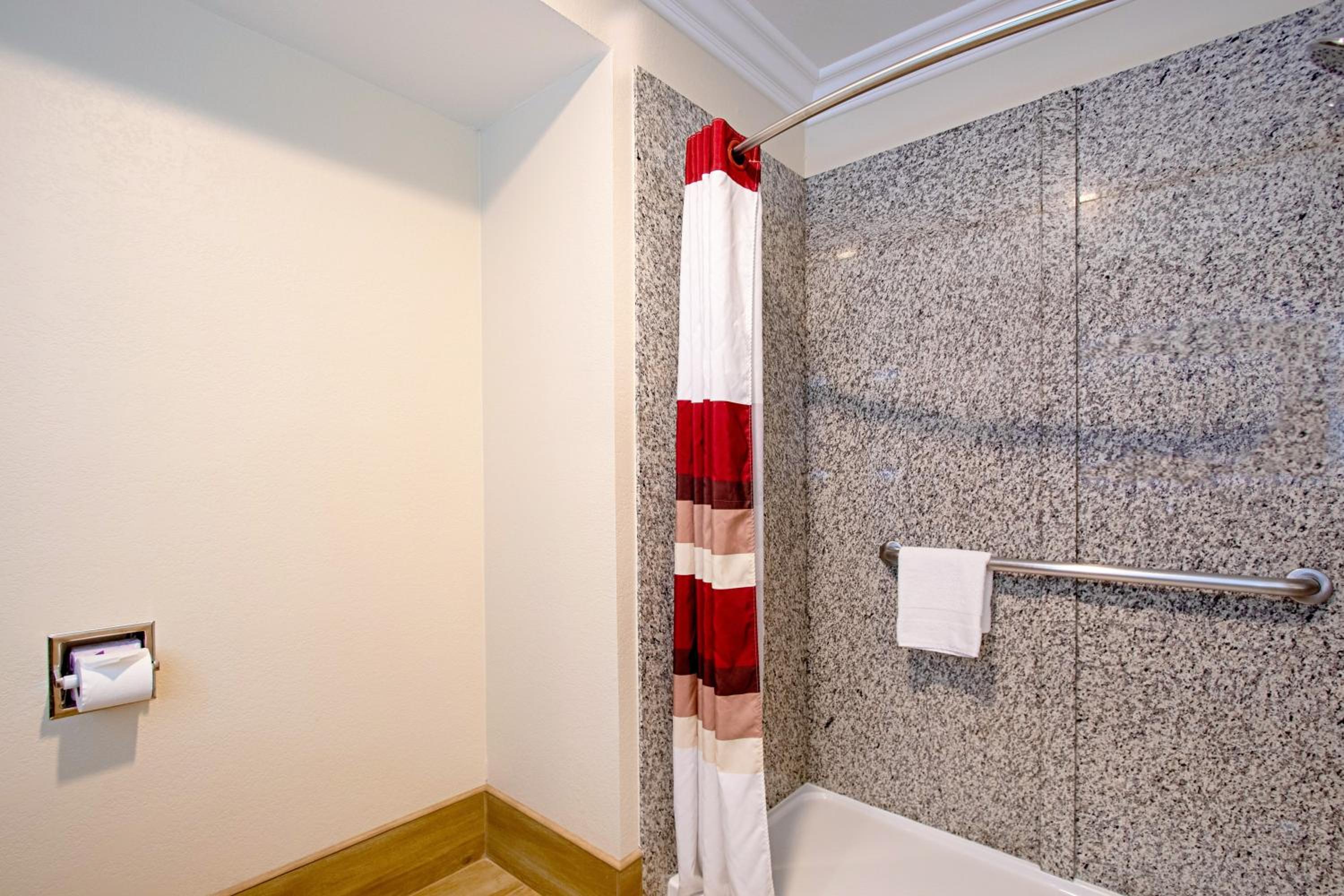Suite with Two King Beds Fireplace and Spa Bath Non-Smoking - Photo 5
