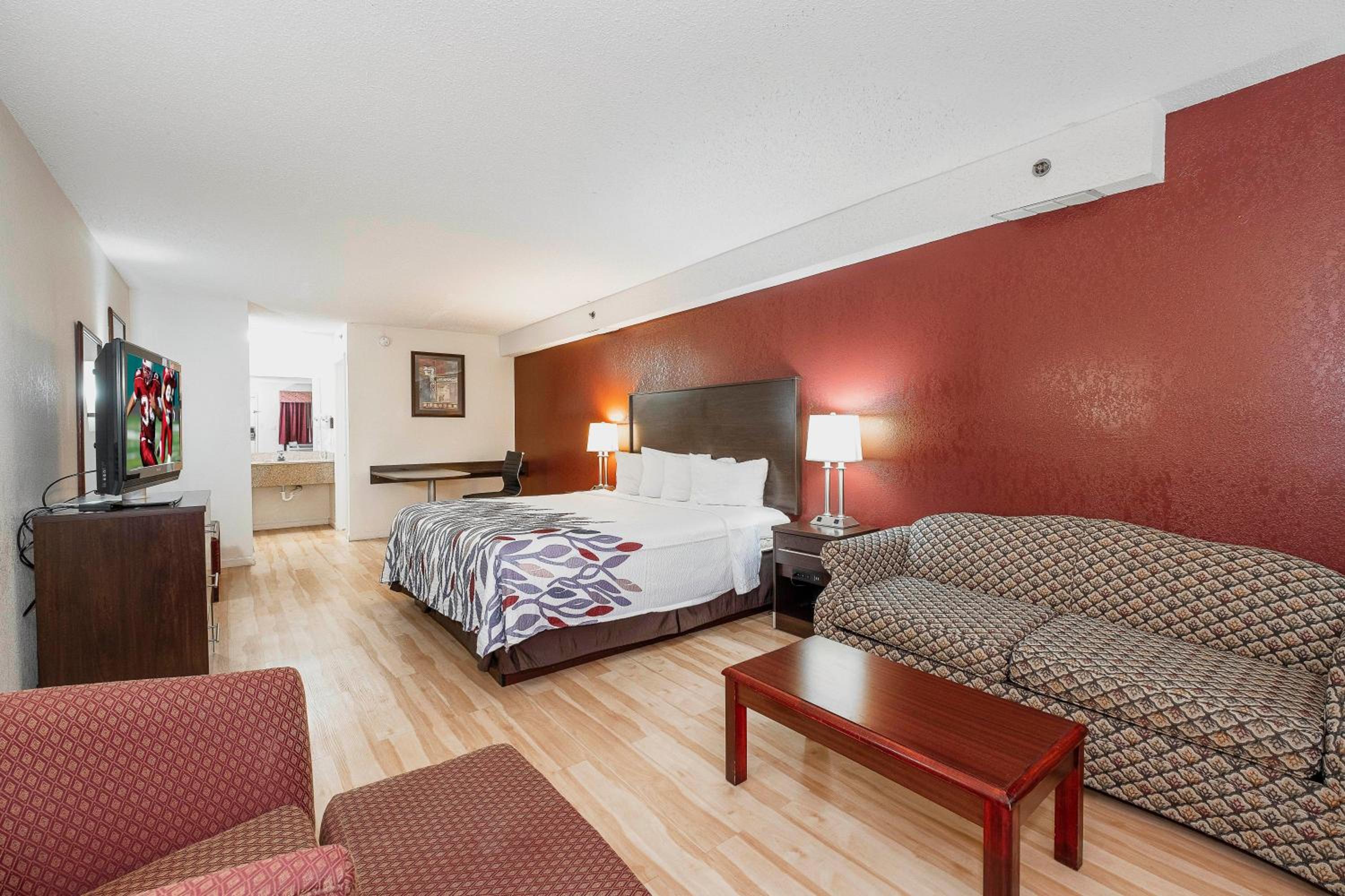 Suite King Room - Non-Smoking - Photo 1