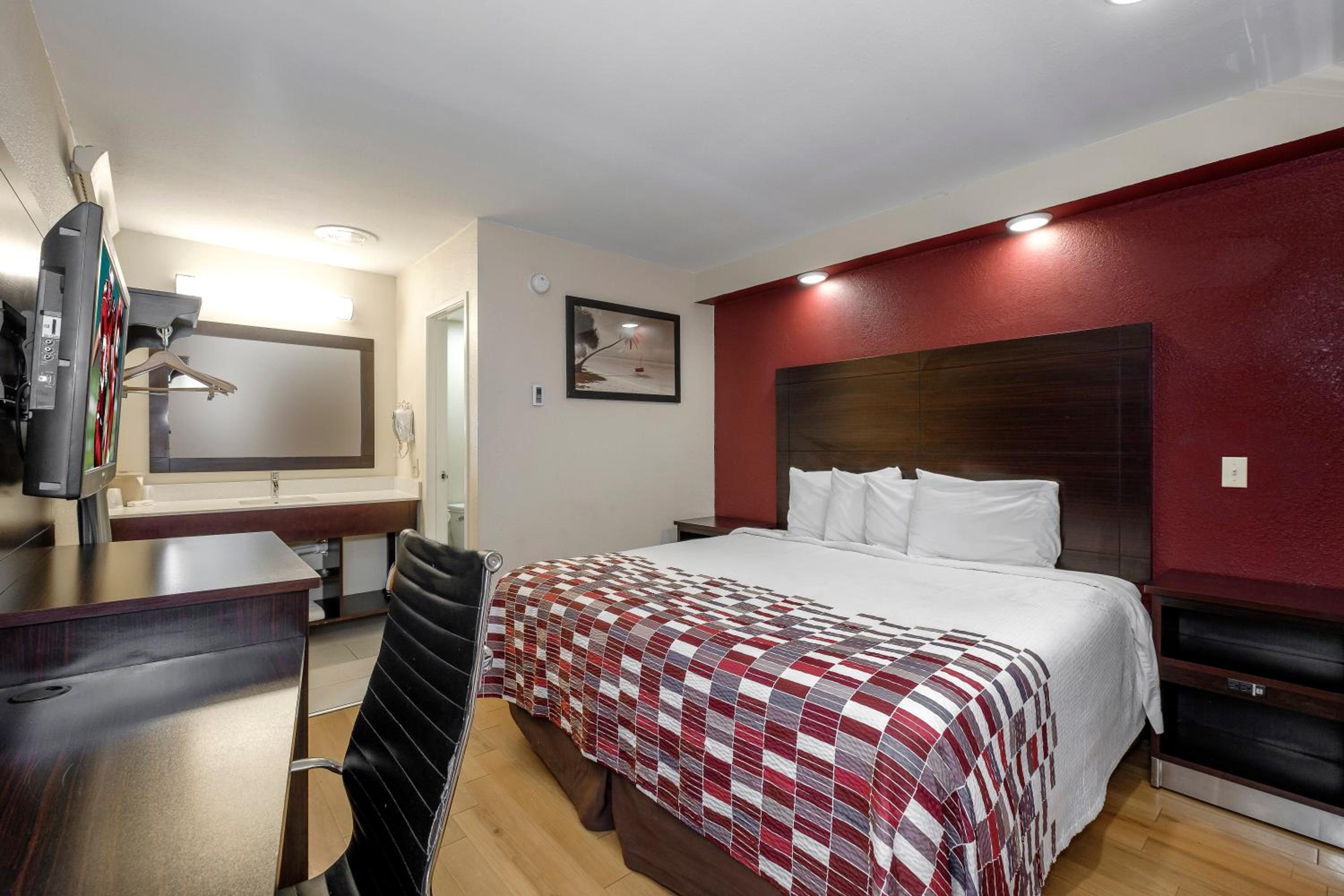 Standard King Room Non-Smoking - Photo 1