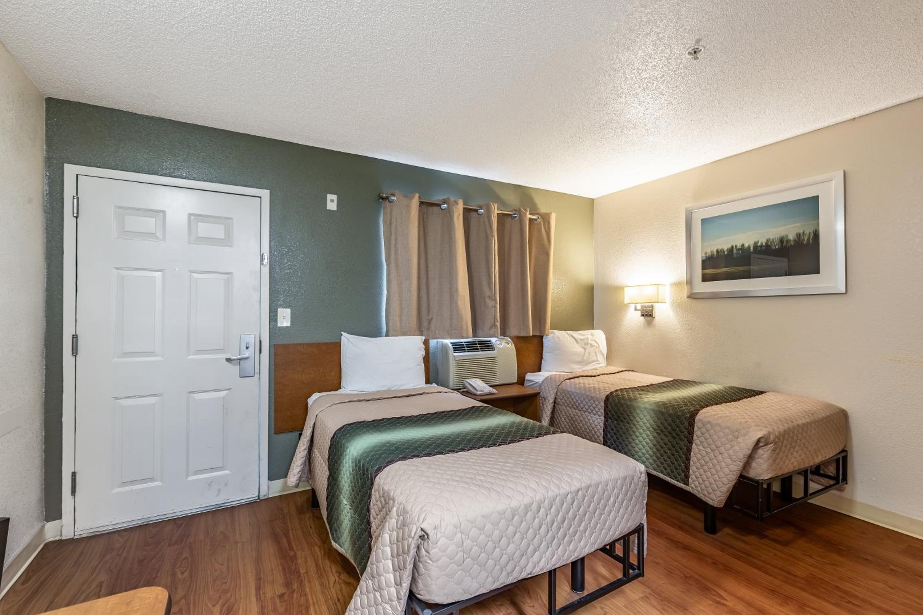 Studio Room with Two Double Beds Non-Smoking   - Photo 5