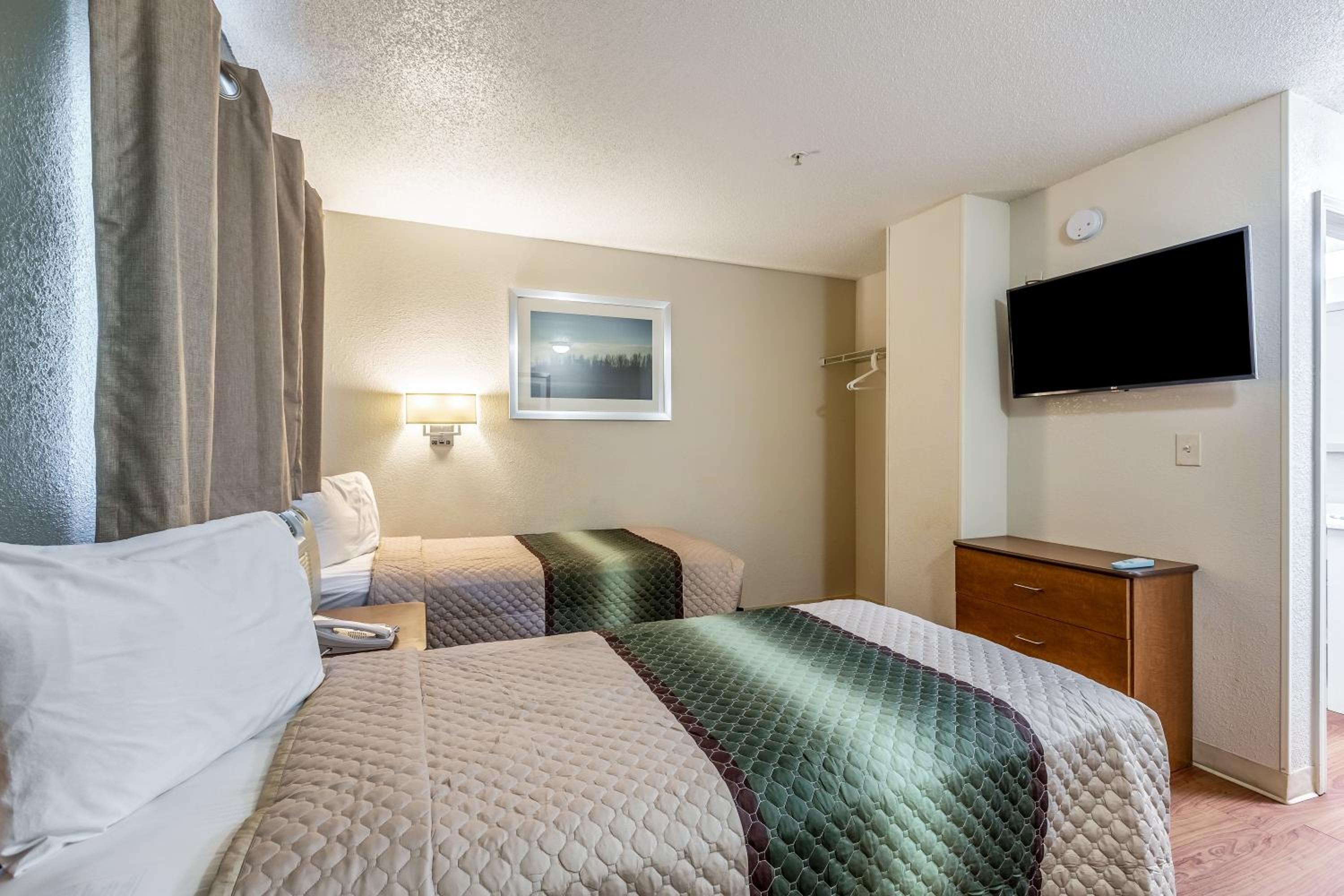 Studio Room with Two Double Beds Non-Smoking   - Photo 4