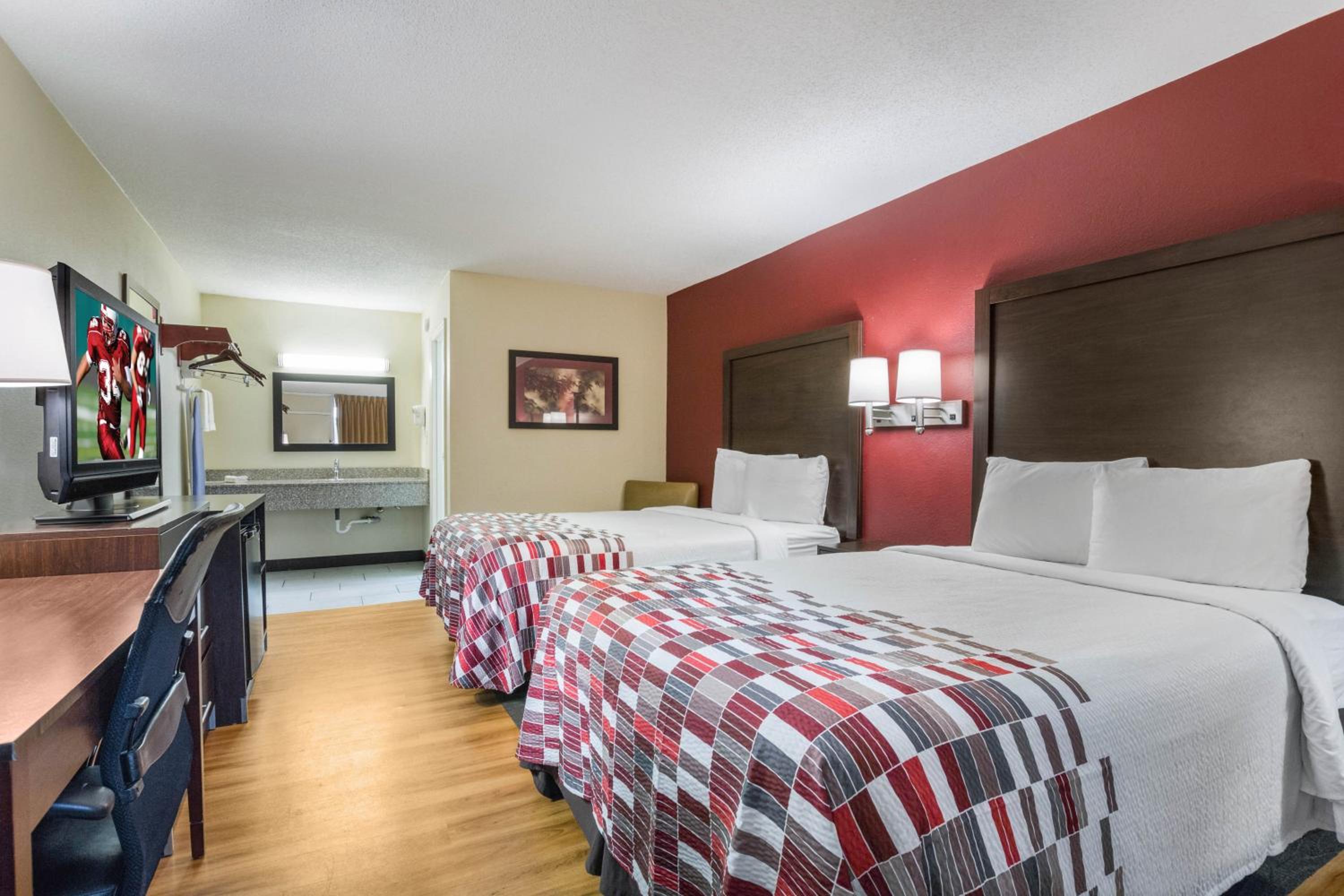Deluxe Double Room with Two Double Beds – Non Smoking photo 1