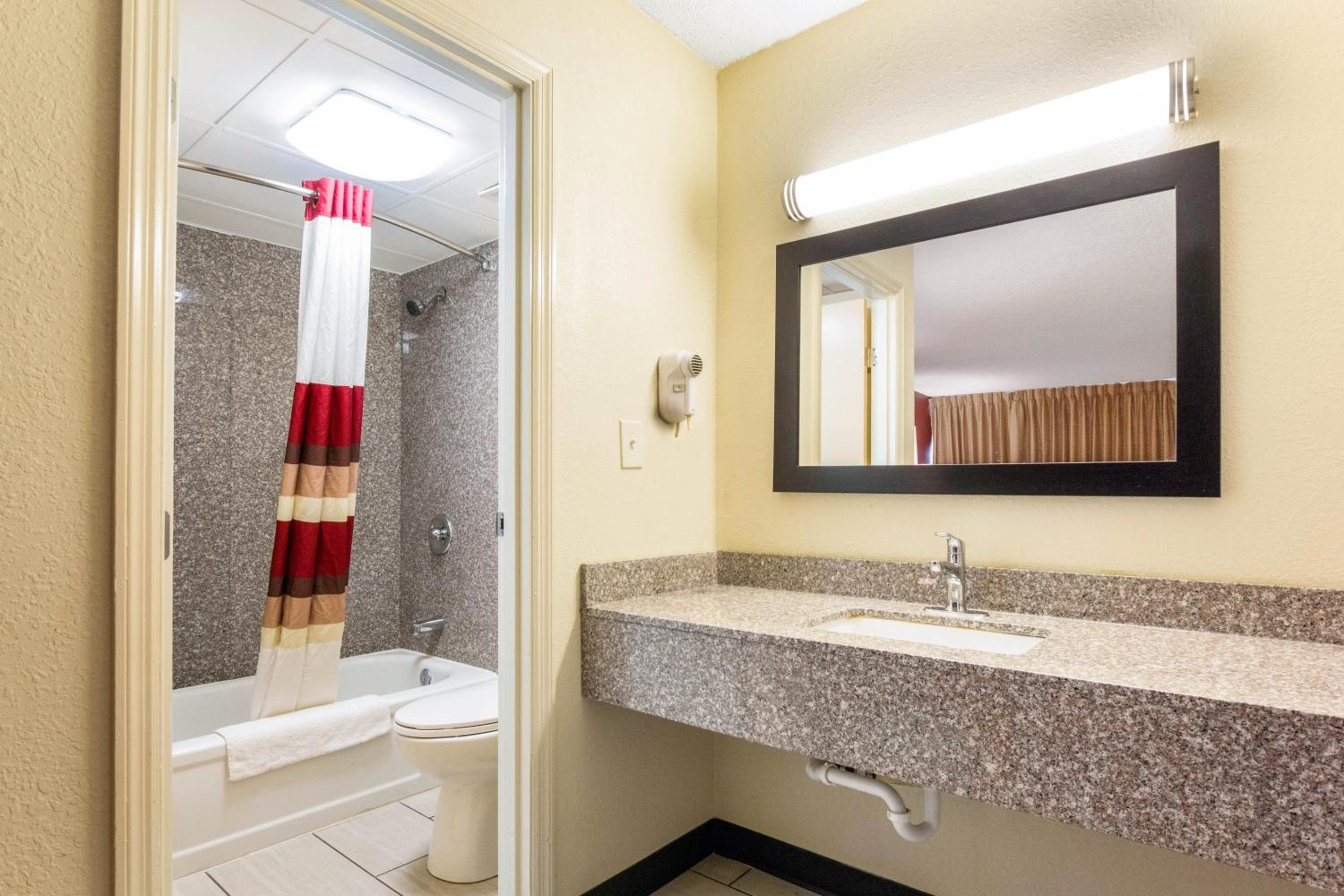 Superior King Room – Non-Smoking photo 2