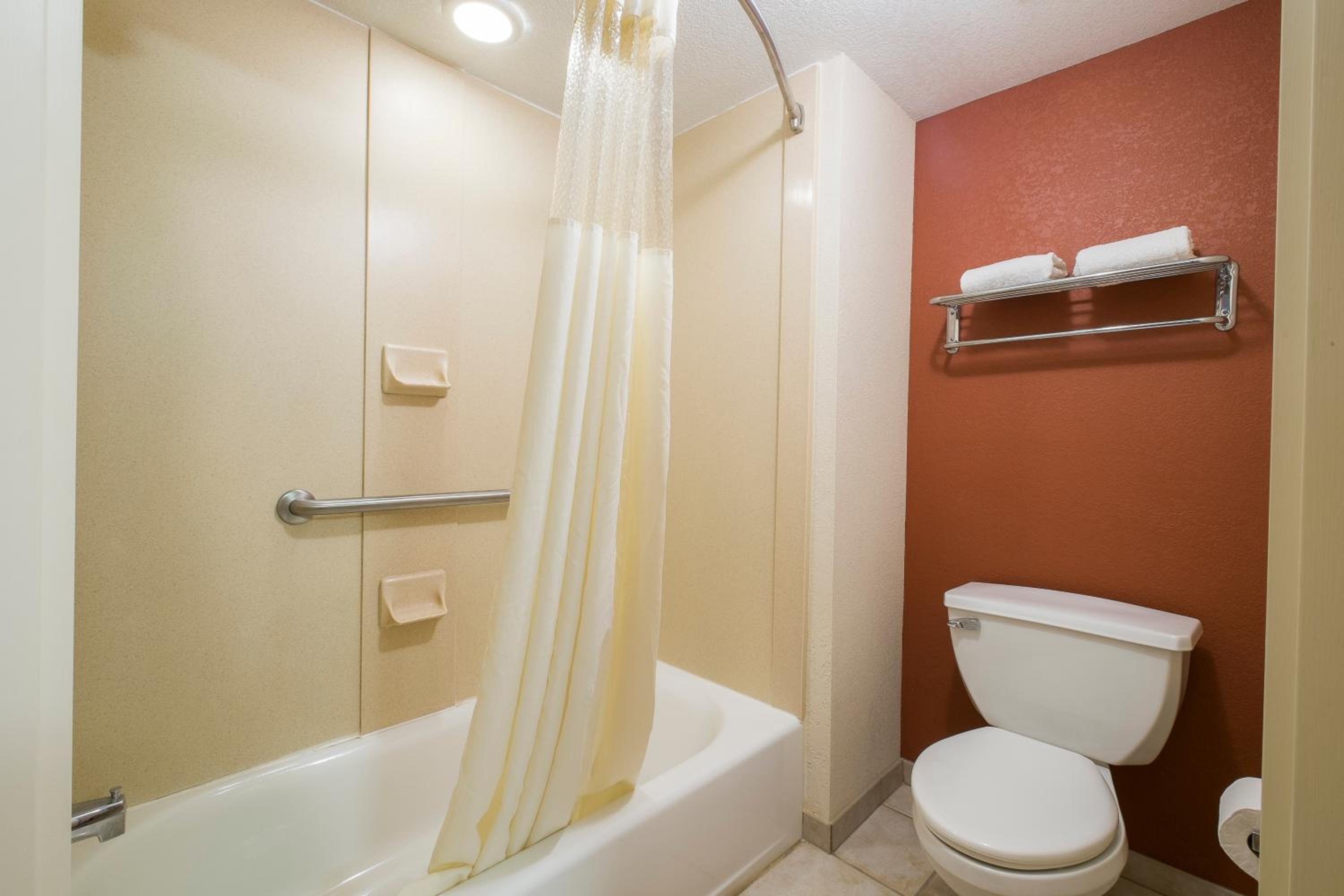Deluxe Room with Two Double Beds Non-Smoking photo 3