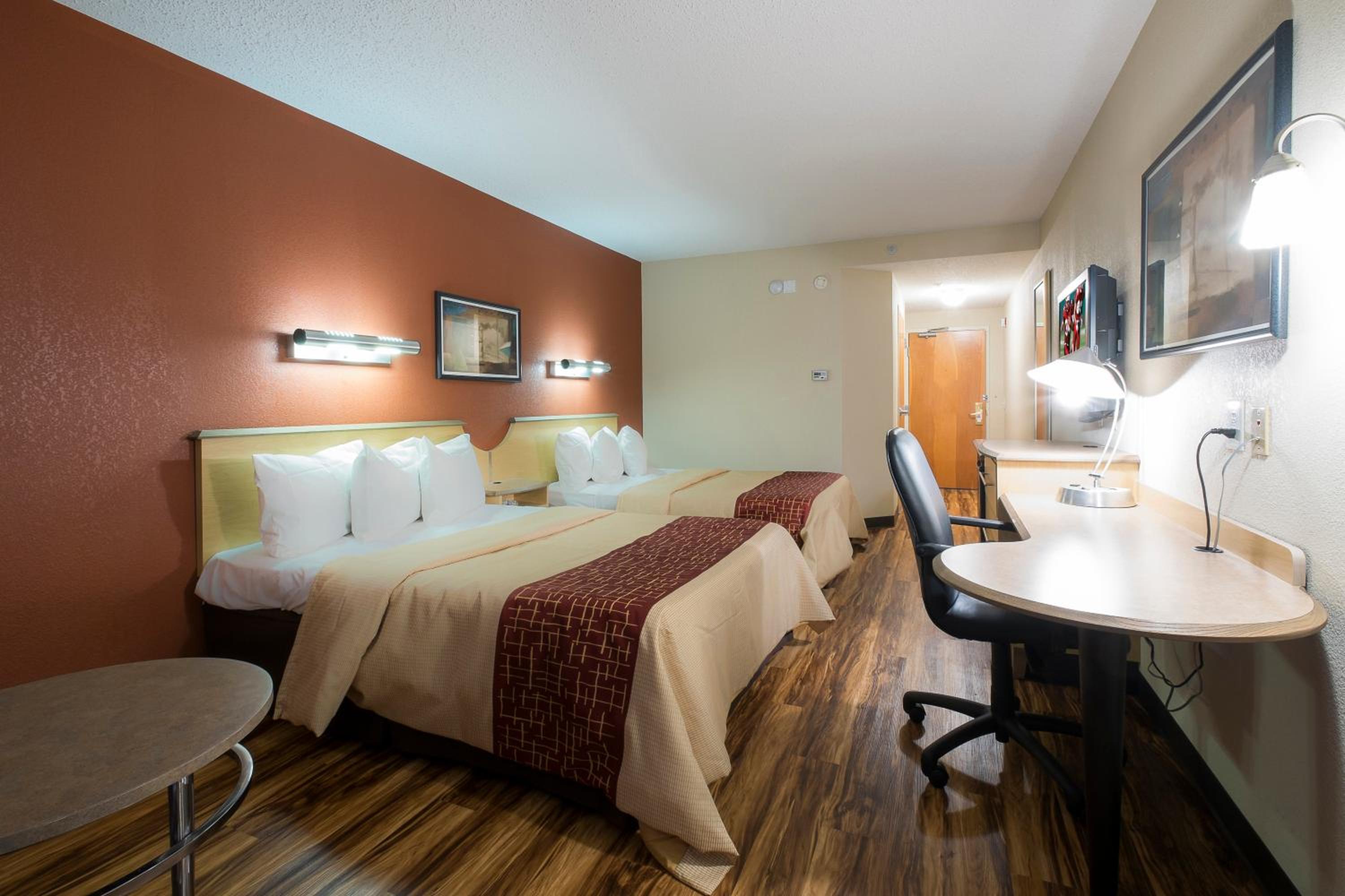 Deluxe Room with Two Double Beds Disability Access Roll-In Shower Non-Smoking