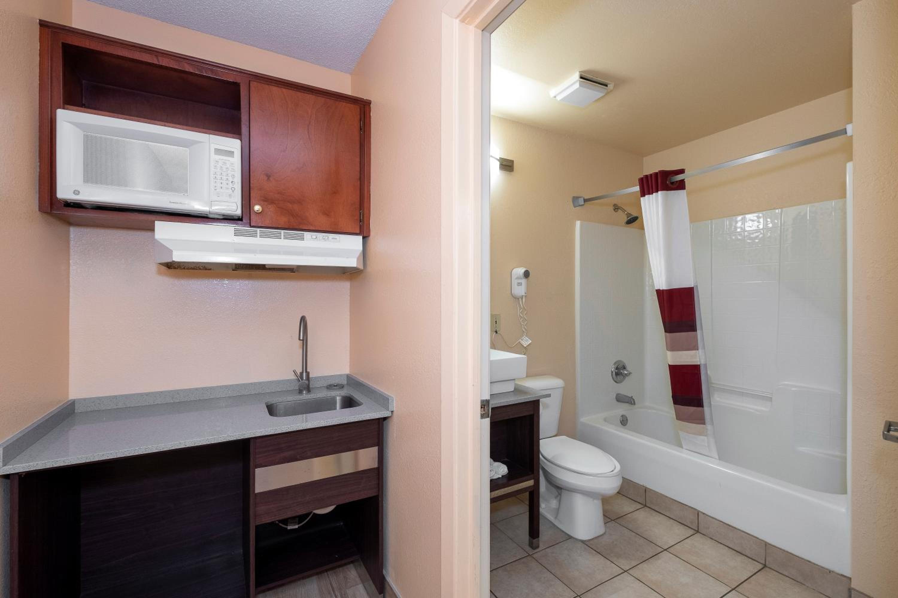 Deluxe Double Room with Two Double Beds Non-Smoking - Photo 5