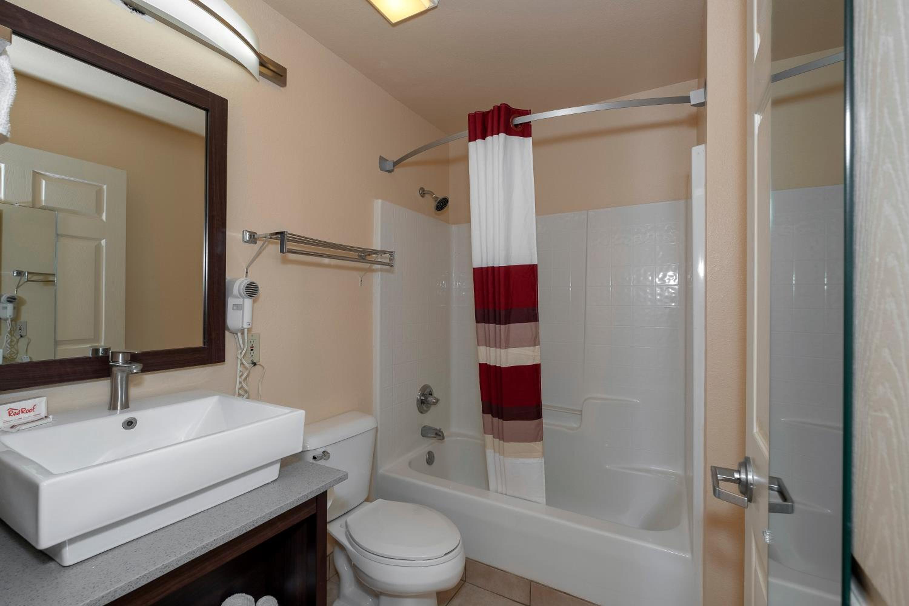 Deluxe Double Room with Two Double Beds Non-Smoking - Photo 3