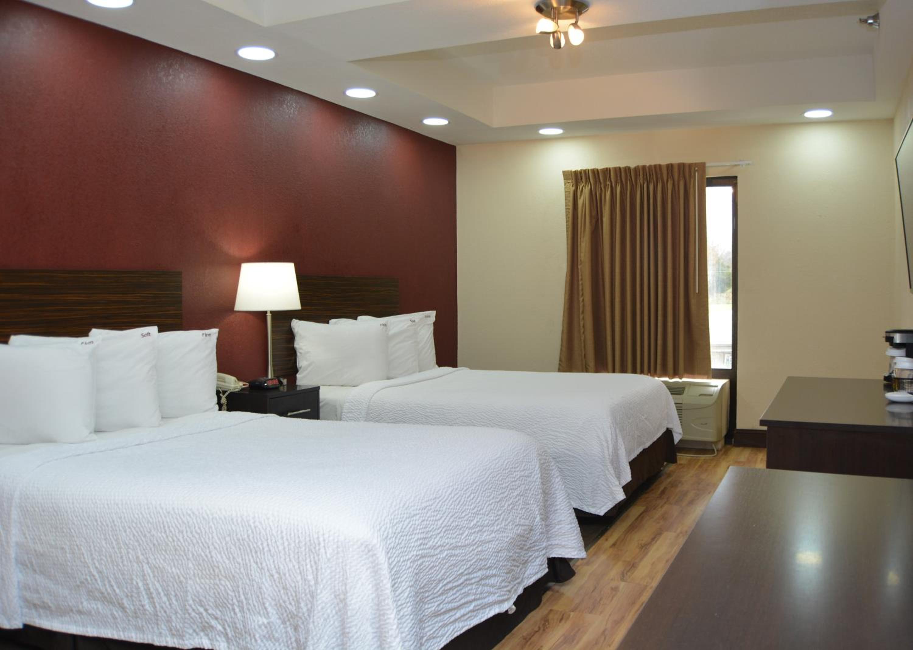  Suite with Two Double Beds Smoke Free - Photo 1