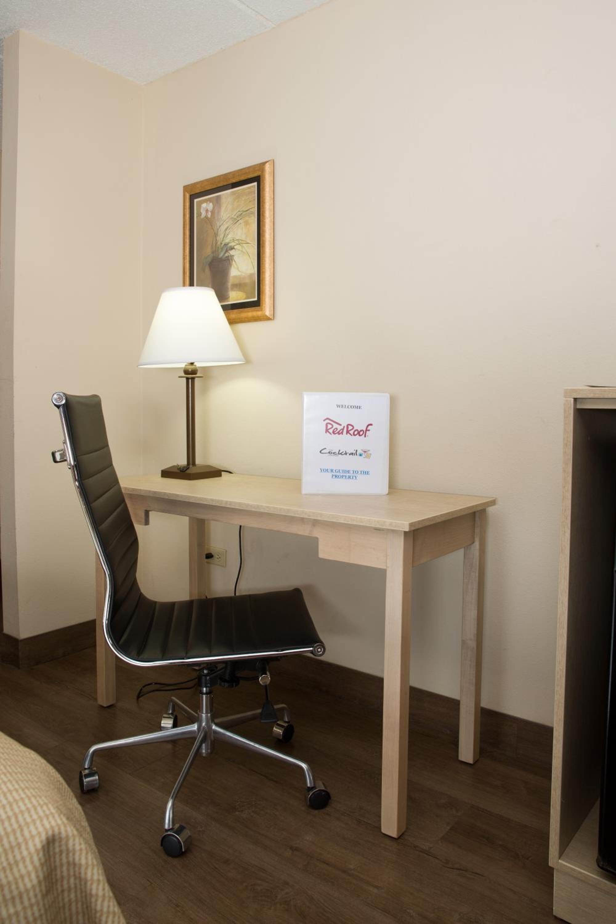 Suite King Room with Two Rooms Non-Smoking photo 2