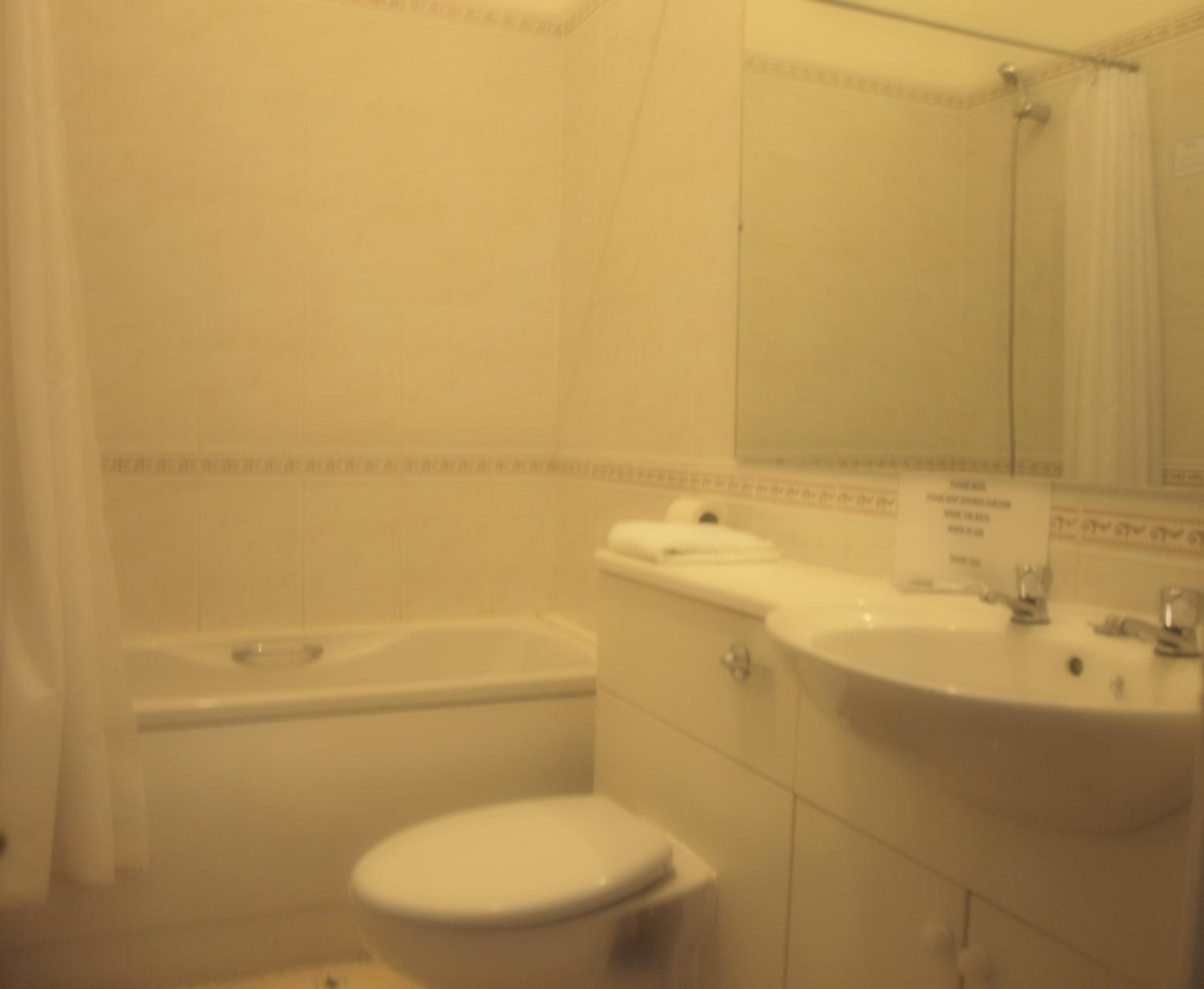 Double Room - Photo 8