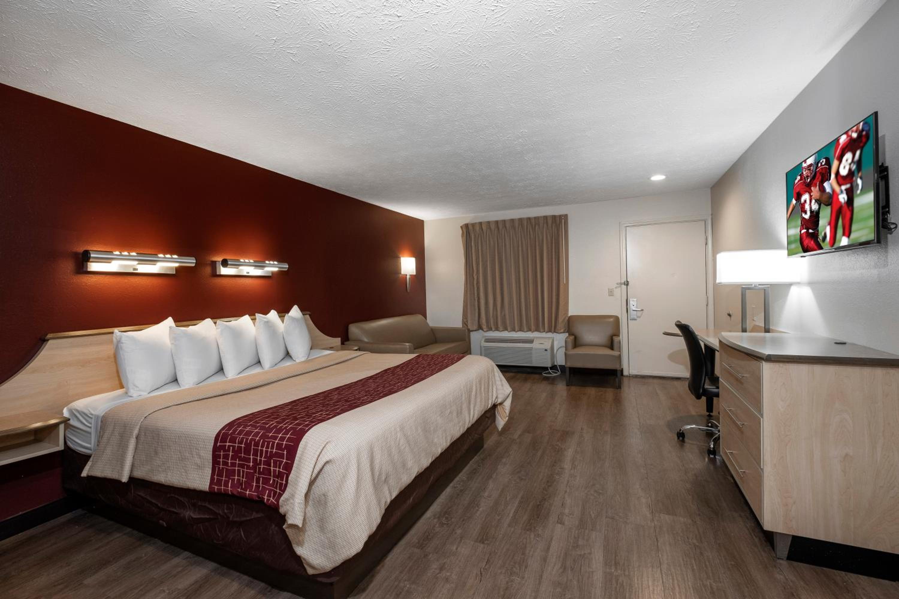 Suite King with Spa Bath Non-Smoking