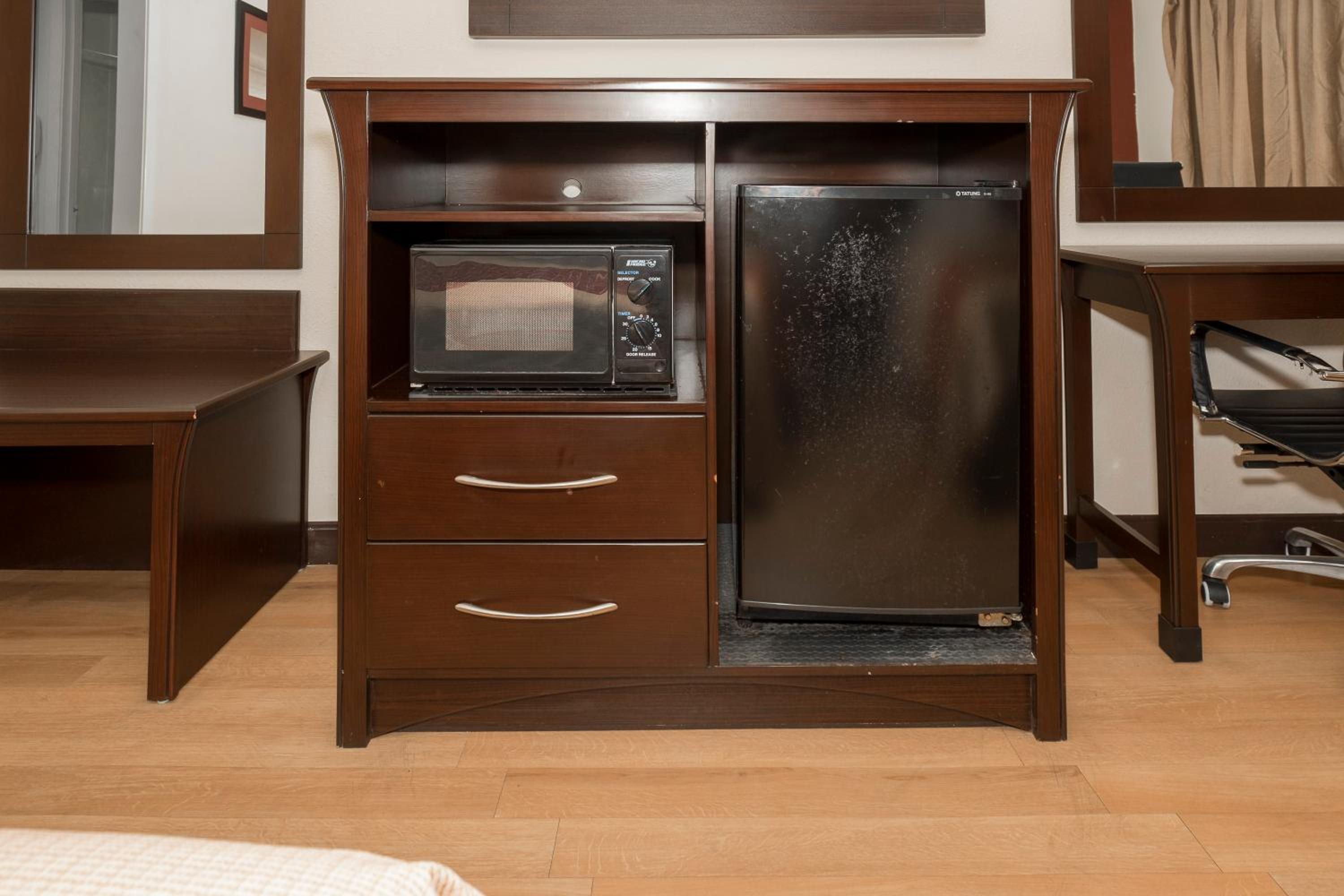 Deluxe Room with Two Double Beds Non-Smoking - Photo 3