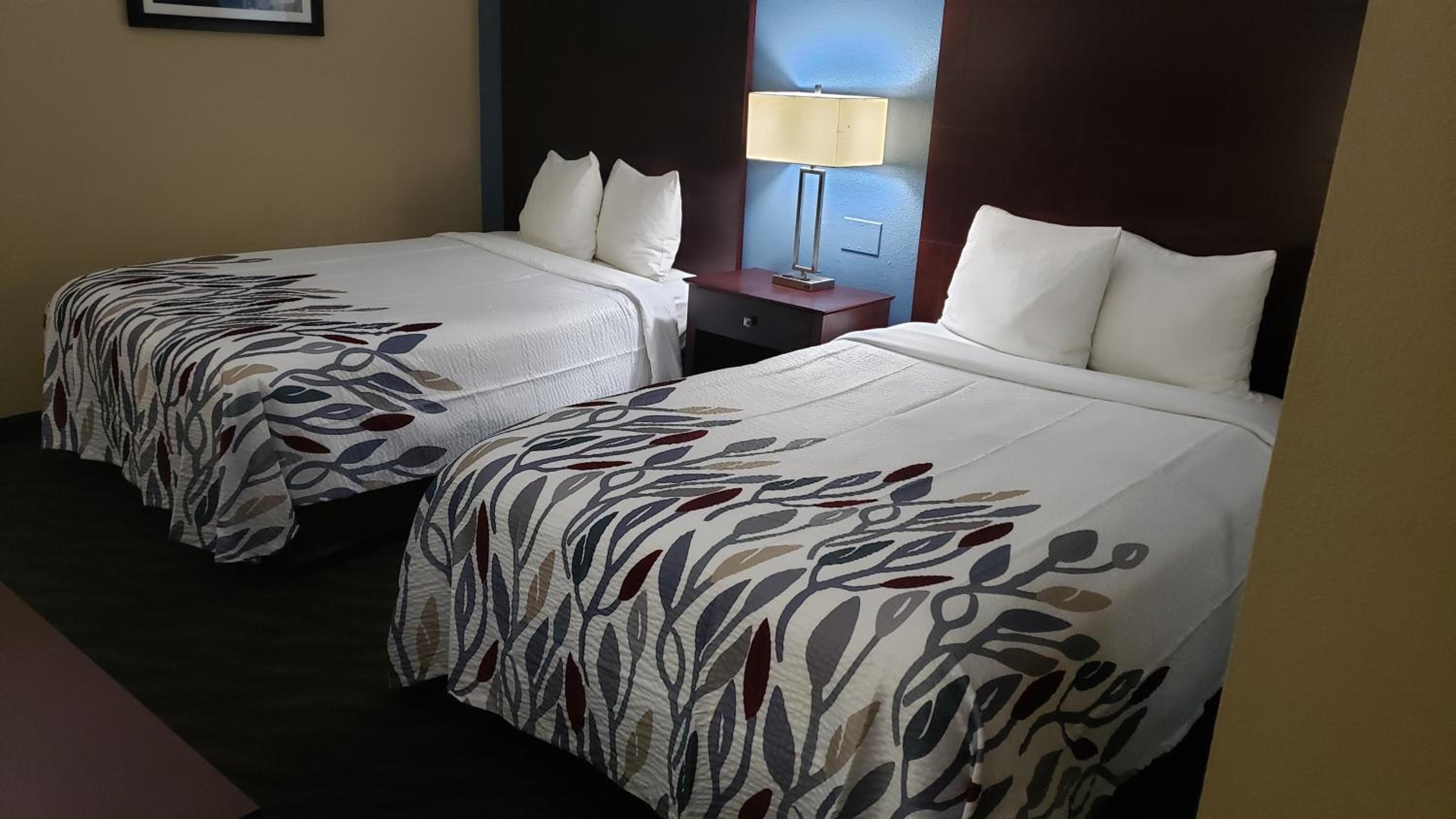 Deluxe Room with Two Double Beds Non-Smoking - Photo 1