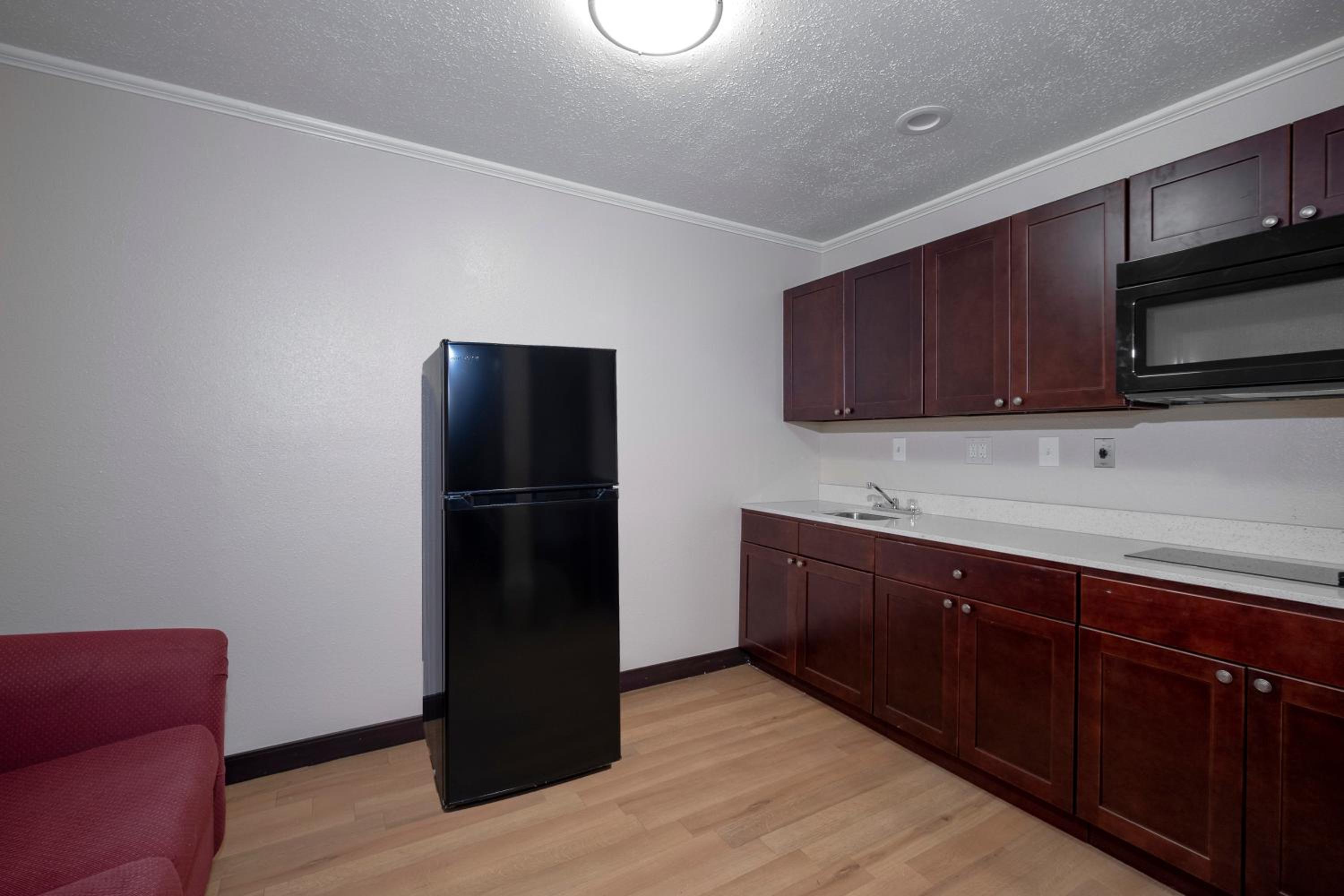 Deluxe King Room with Kitchen Non-Smoking - Photo 2