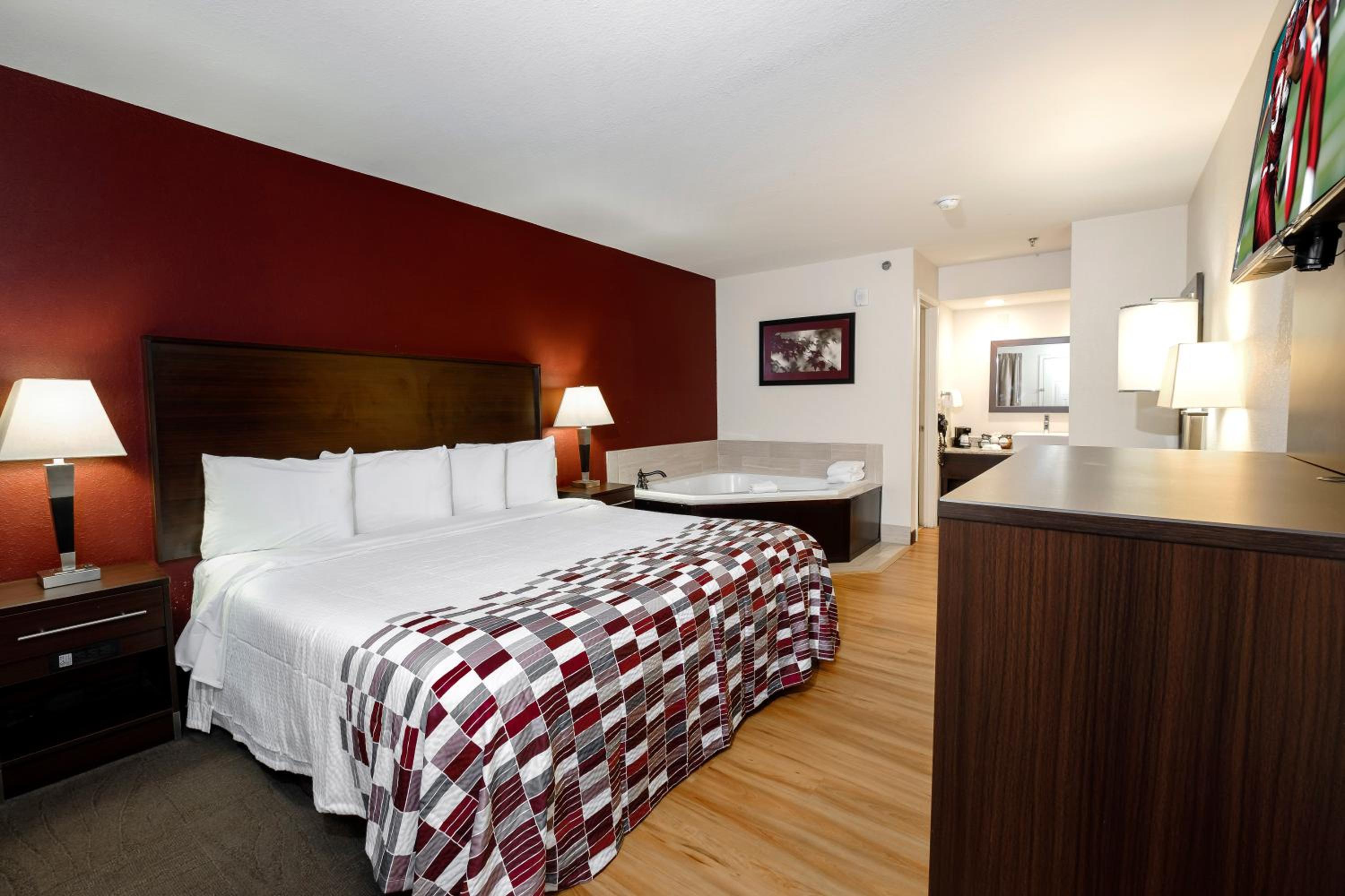 Superior King Room With Jetted Tub Smoke Free
