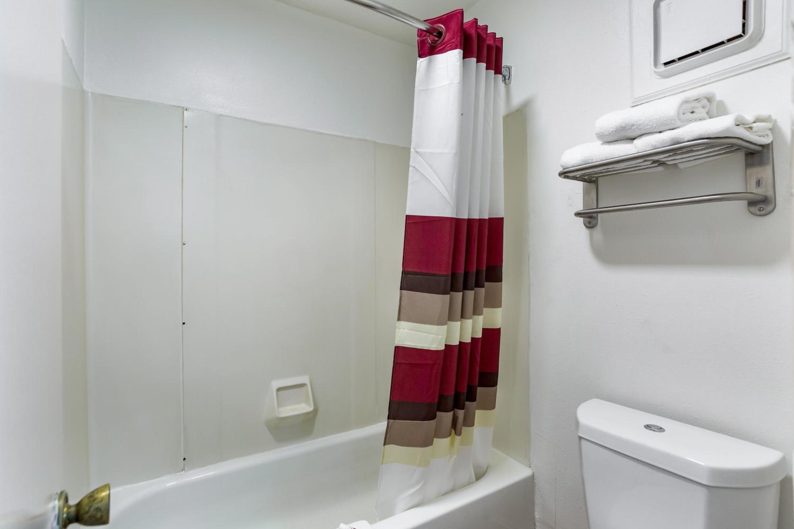 Deluxe Double Room with Two Double Beds - Non-Smoking - Photo 3