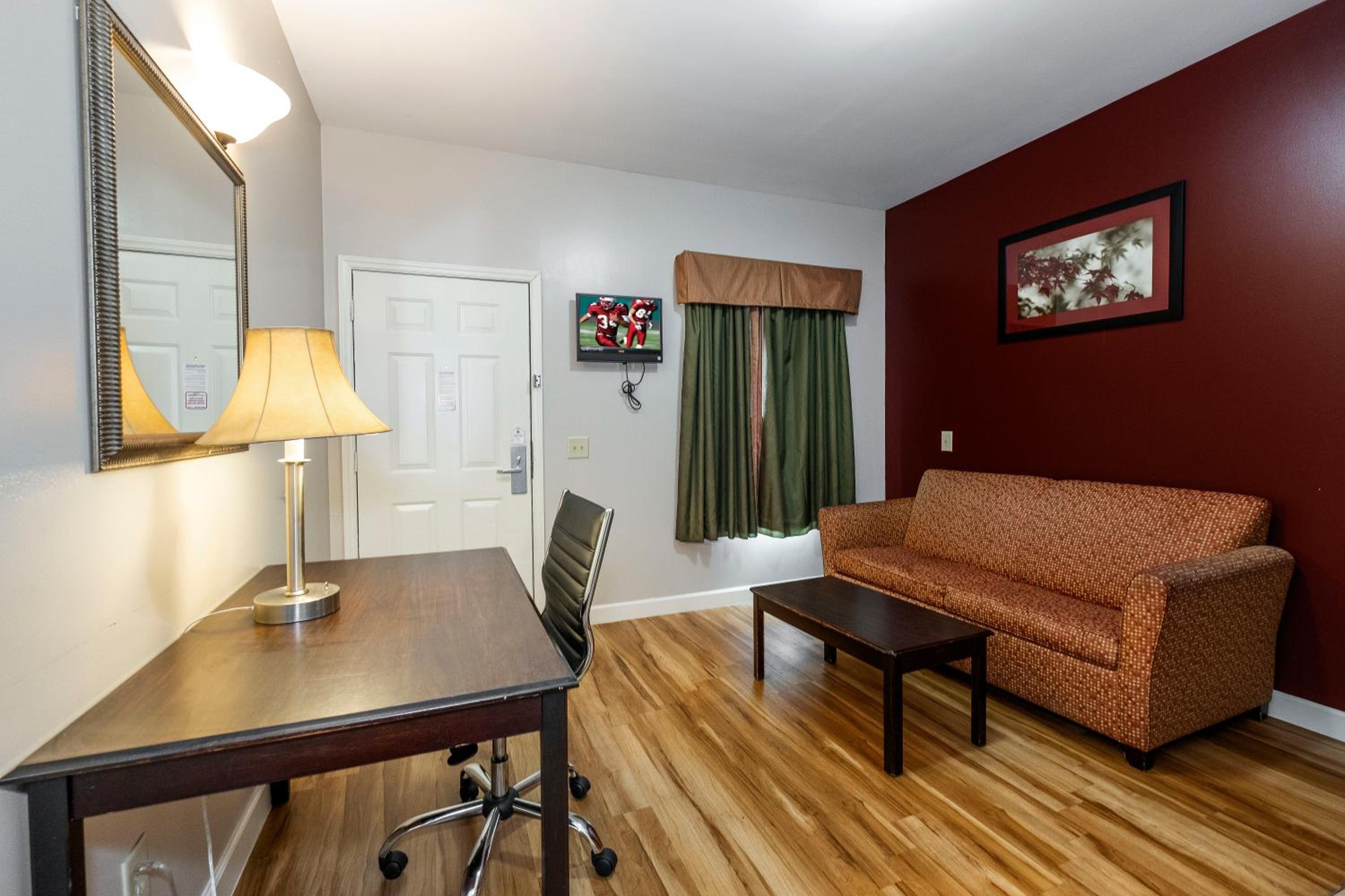 Suite King Room - Kitchenette - Non-Smoking   - Photo 7