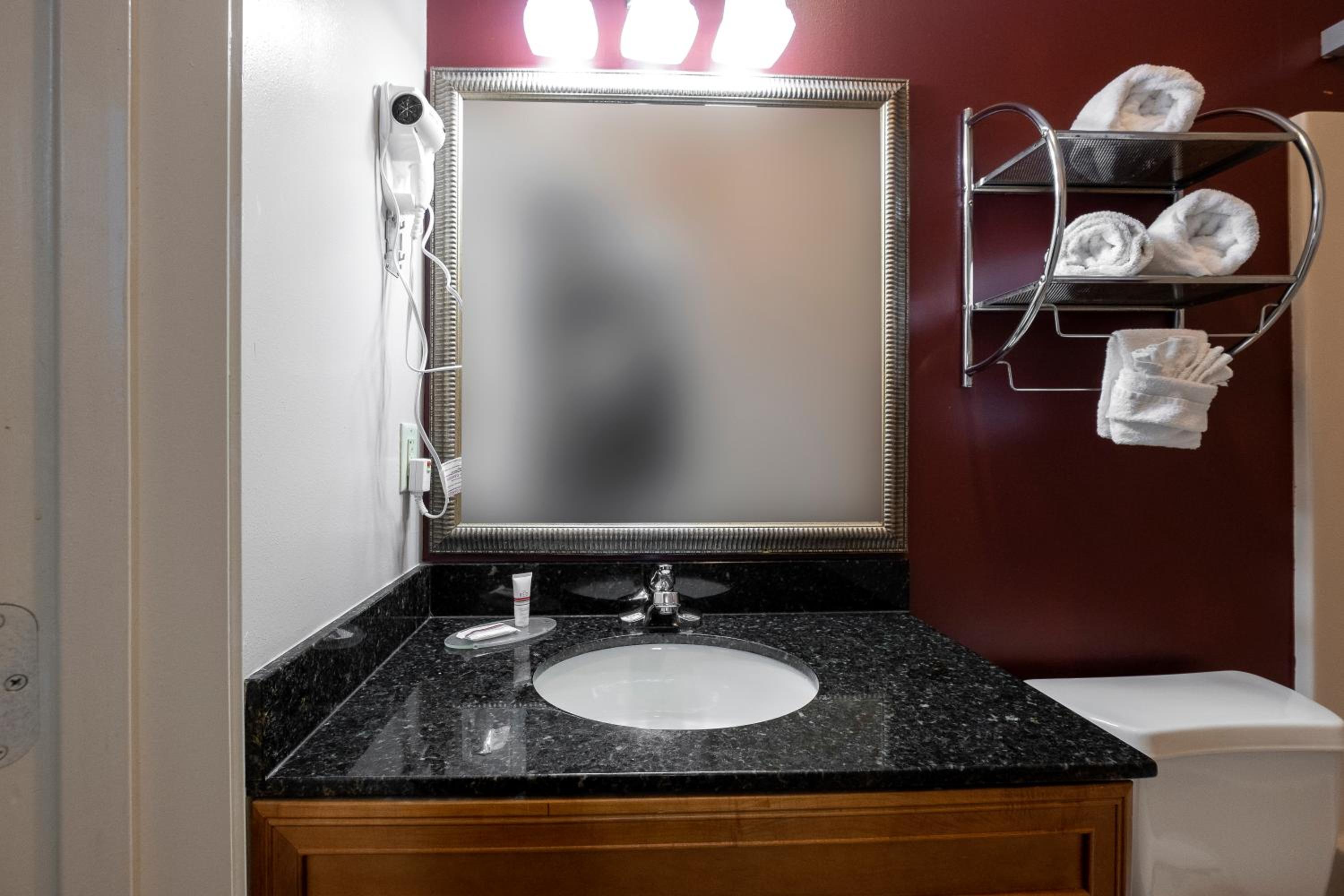 Suite with Two Double Beds - Kitchenette - Non-Smoking - Photo 6