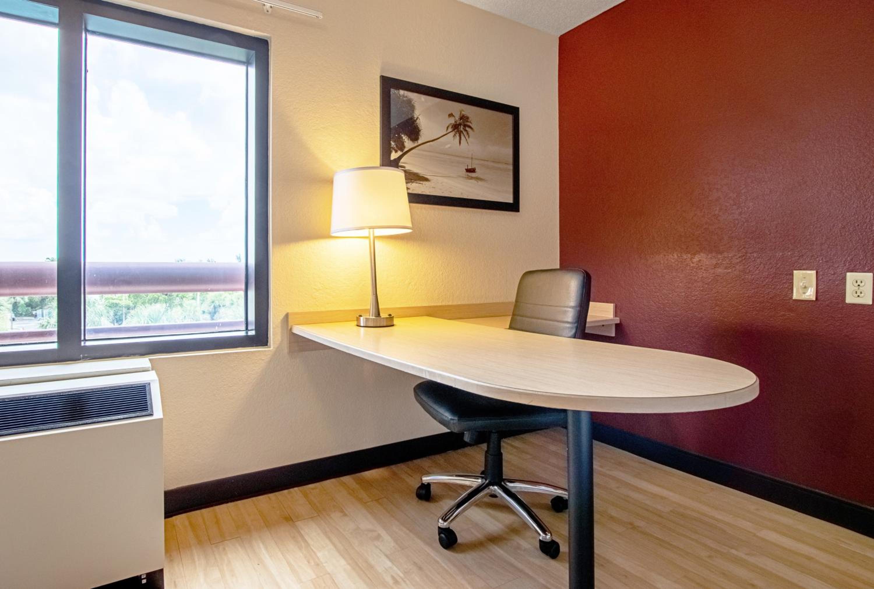 Superior King Room Smoke Free photo 3