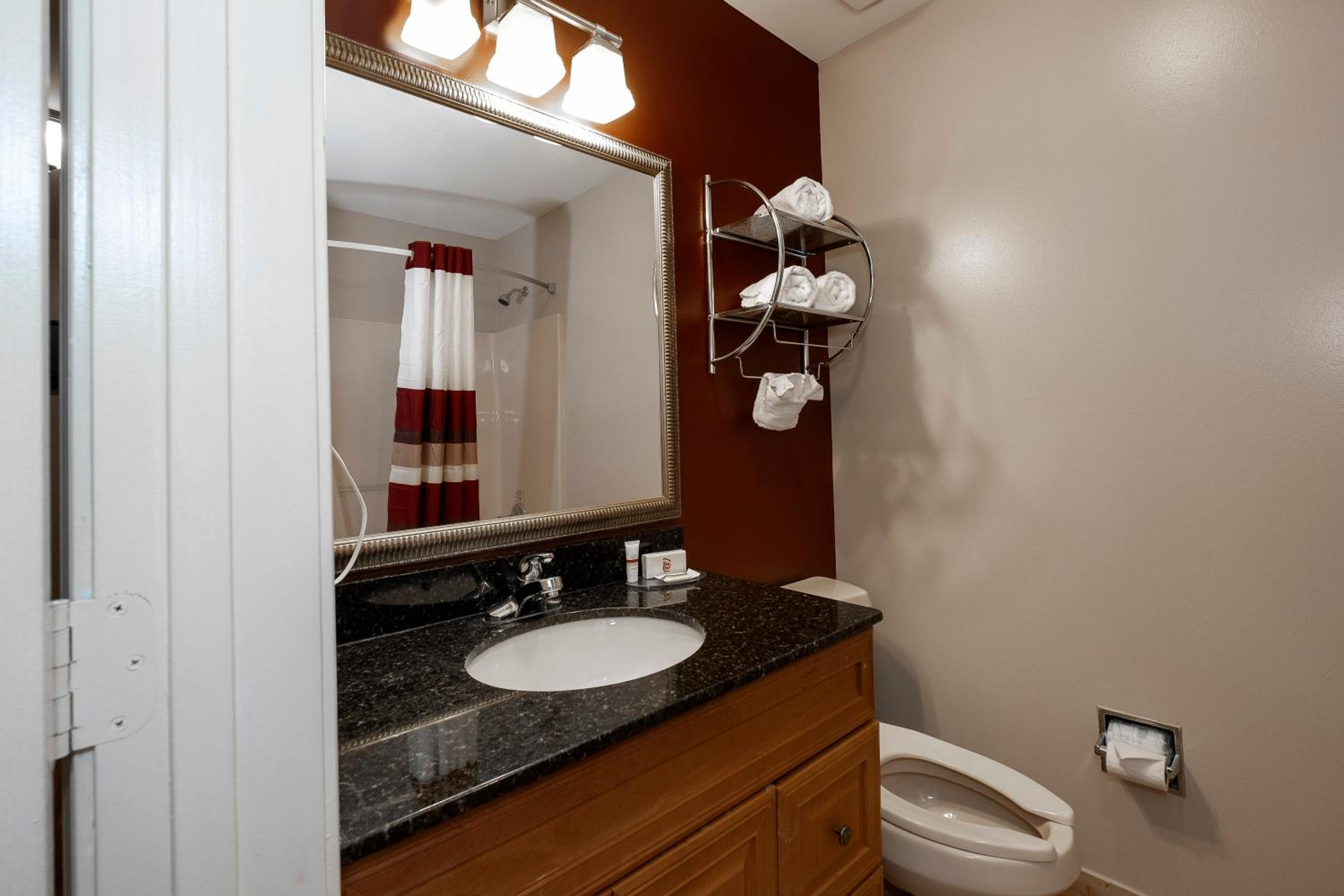 Suite with Two Double Beds - Kitchenette - Non-Smoking - Photo 7