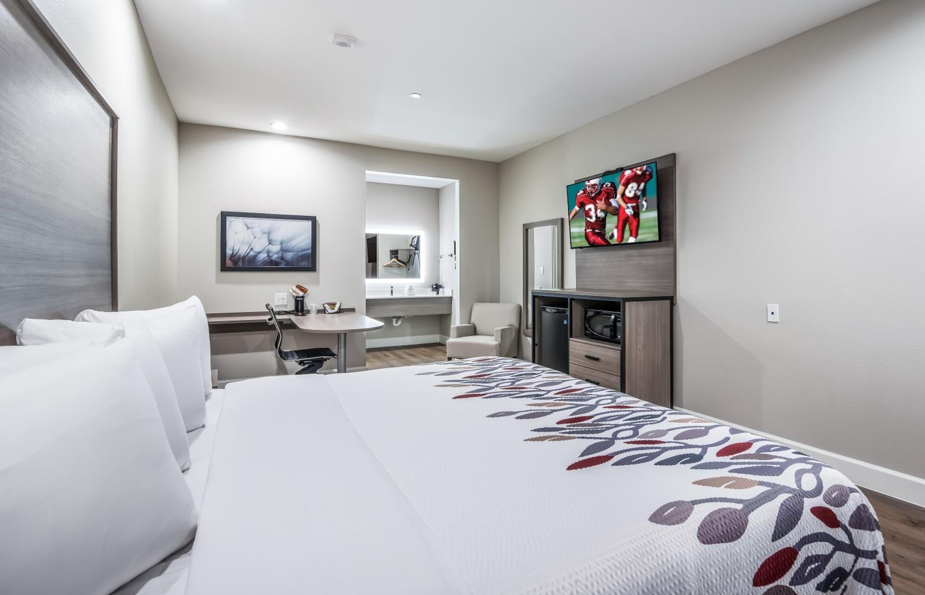 Superior King Room - Non-Smoking - Photo 3