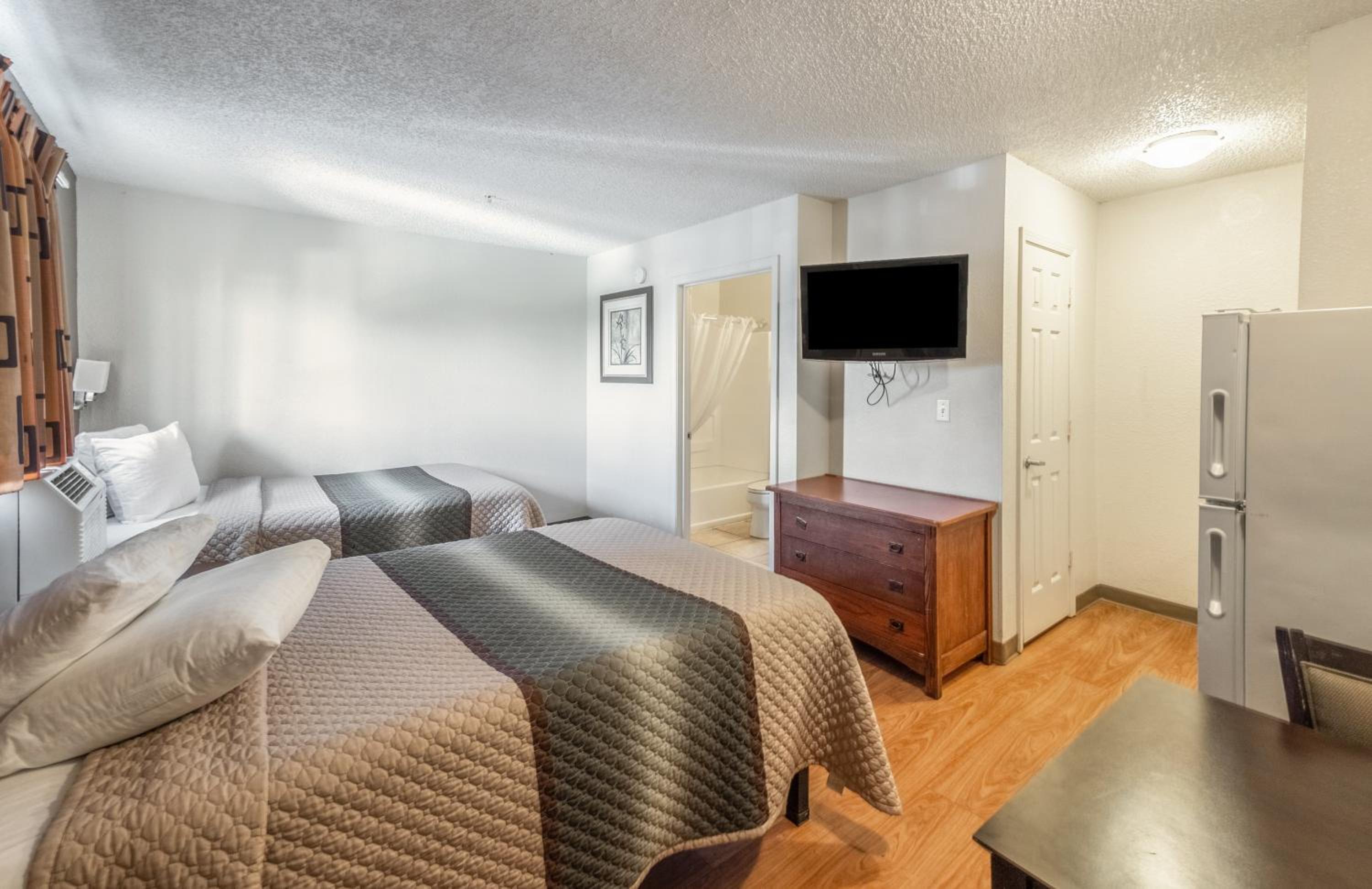  Studio Room with Two Double Beds Smoking         