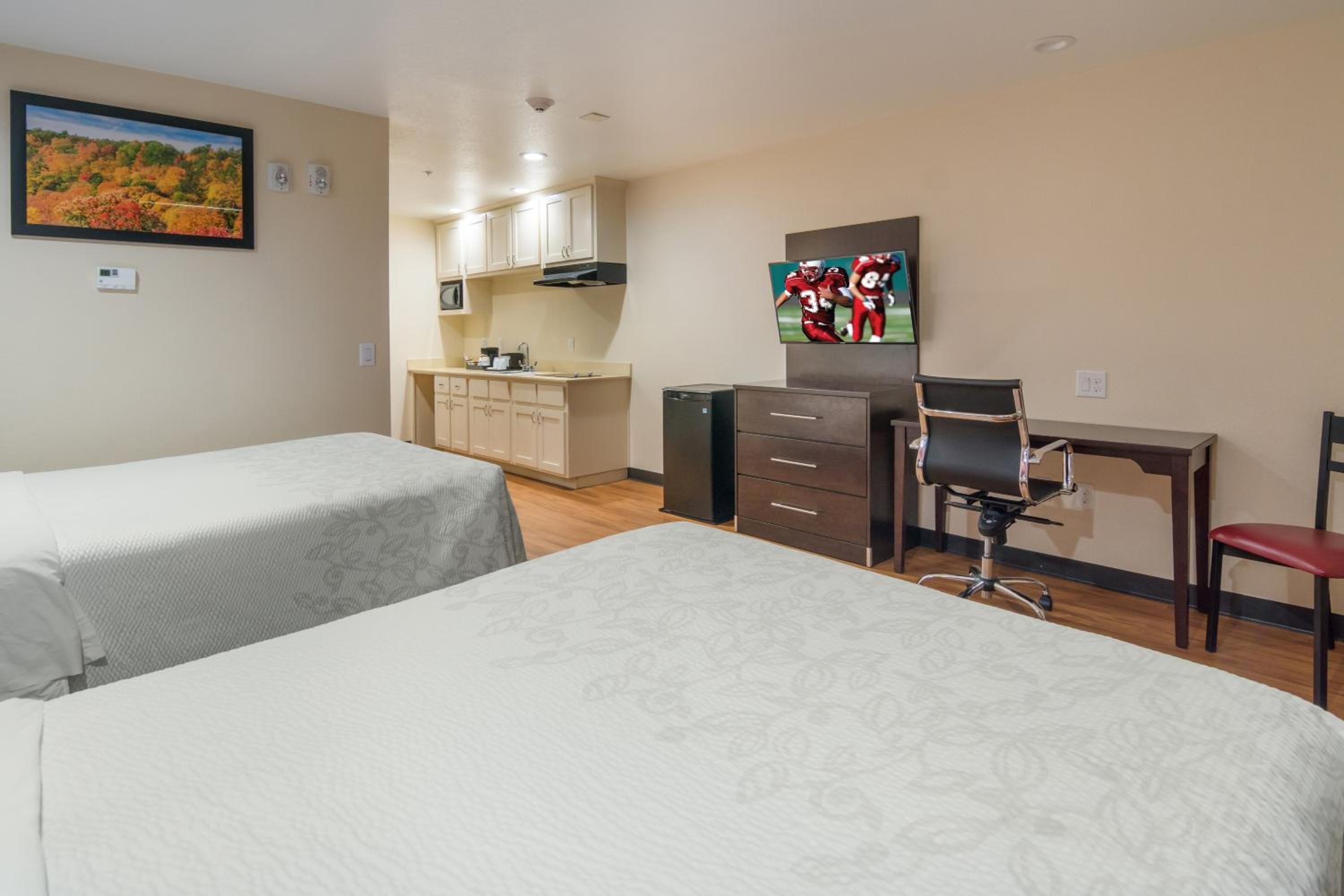 Premium Double Room with Two Double Beds with Kitchen Smoke-Free photo 1