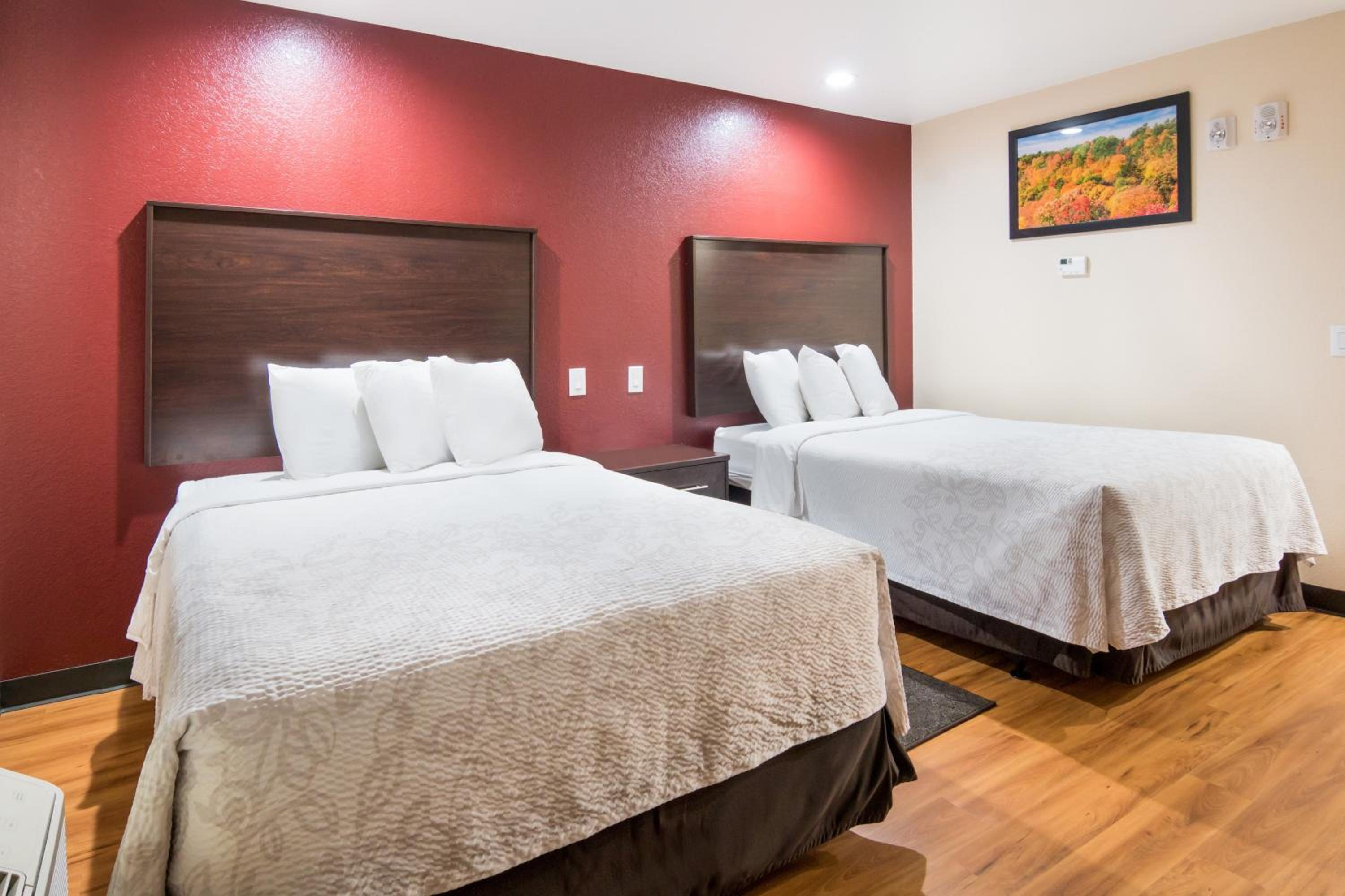 Superior Double Room with Two Double Beds - Smoke-Free photo 2