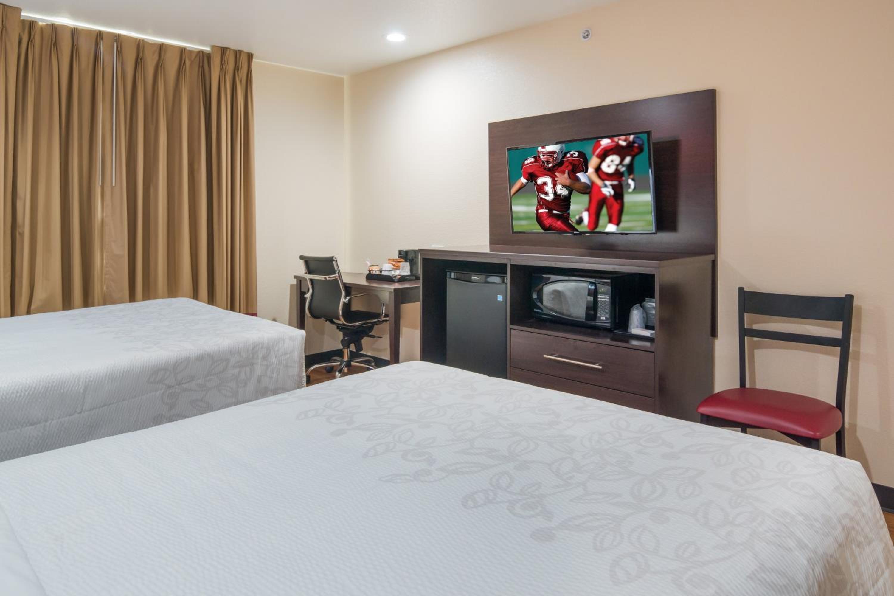 Premium Double Room with Two Double Beds Smoke-Free photo 2