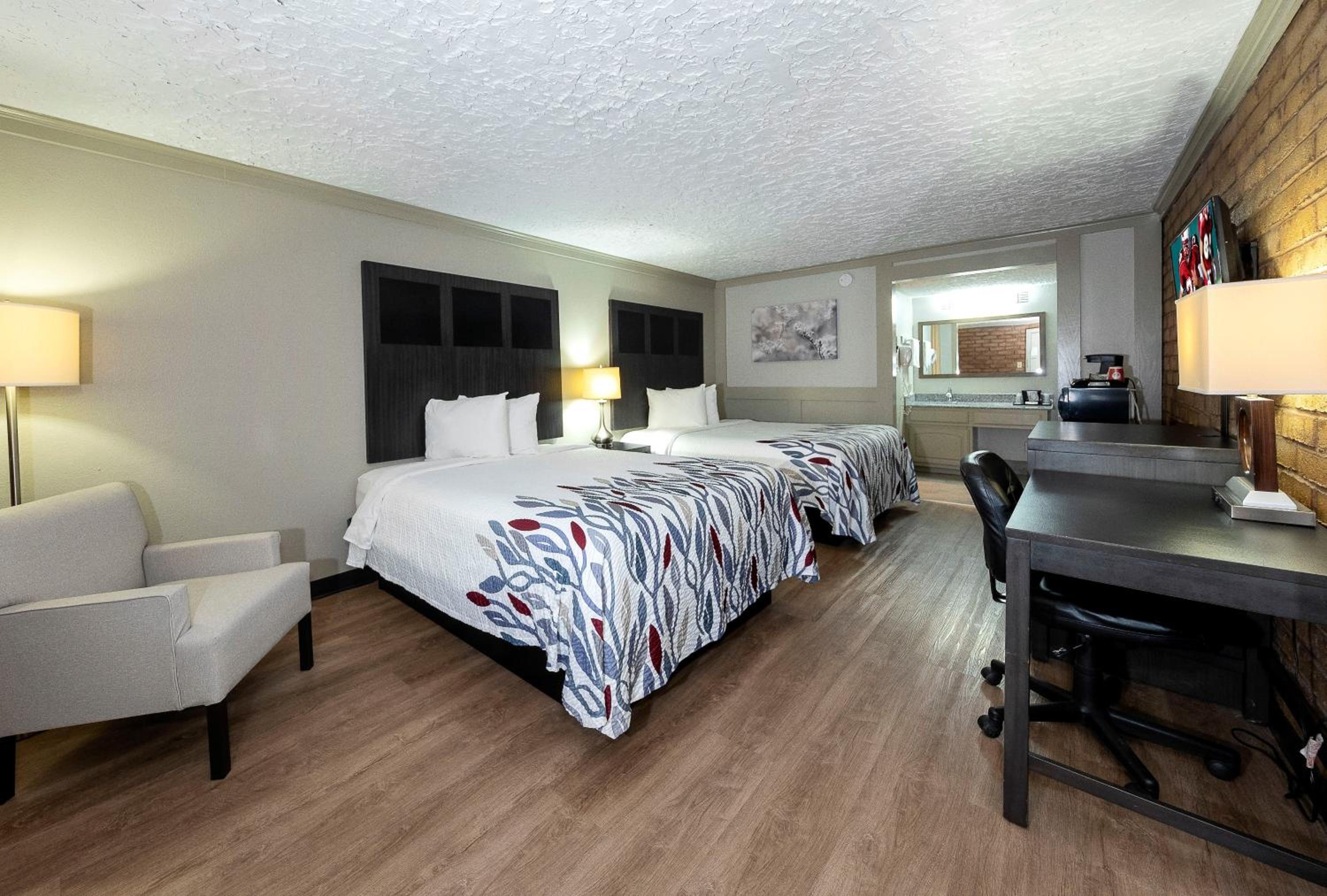 Deluxe Room with Two Queen Beds Smoke Free photo 1